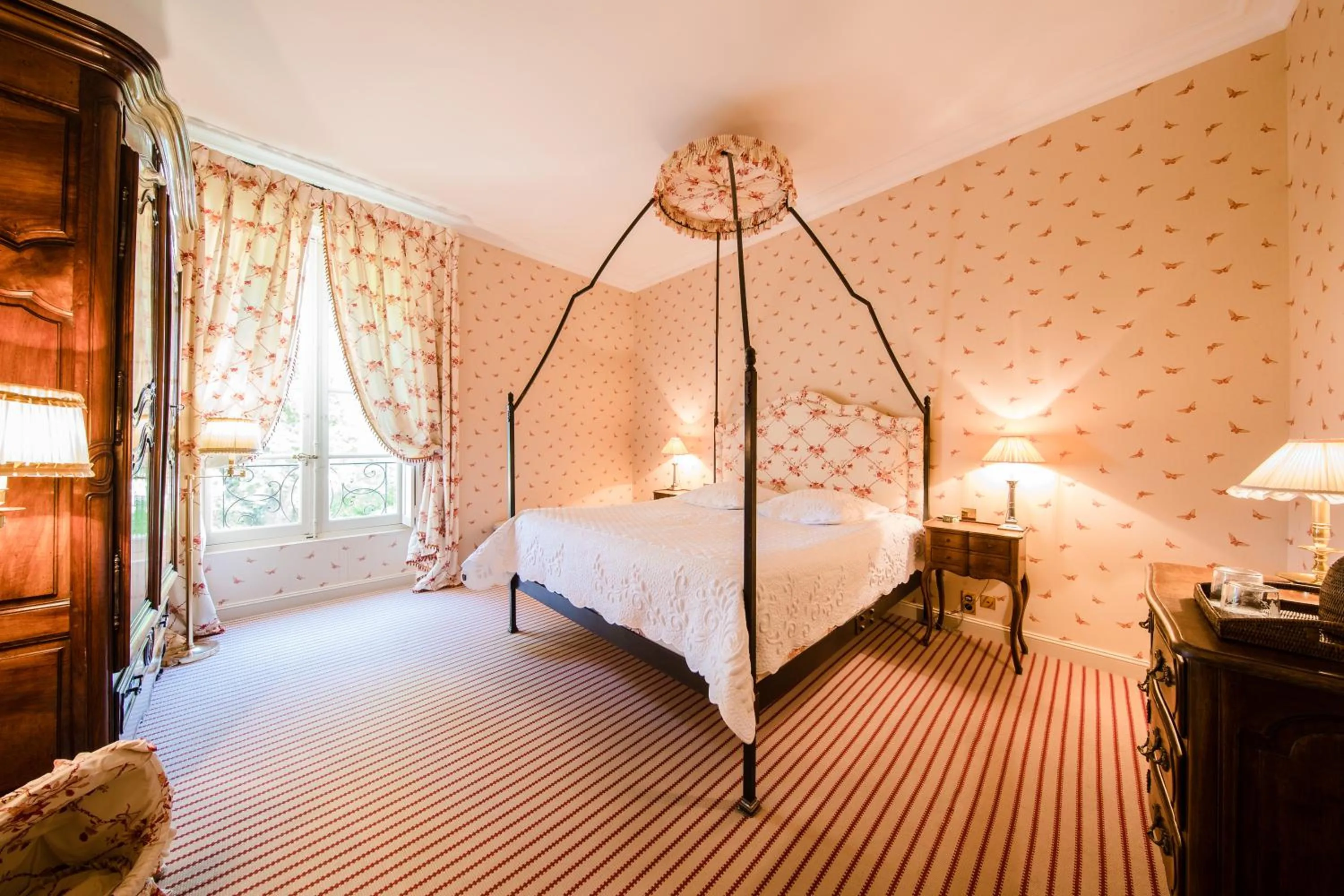 Bed in Chambre d'hôtes Château Gigognan