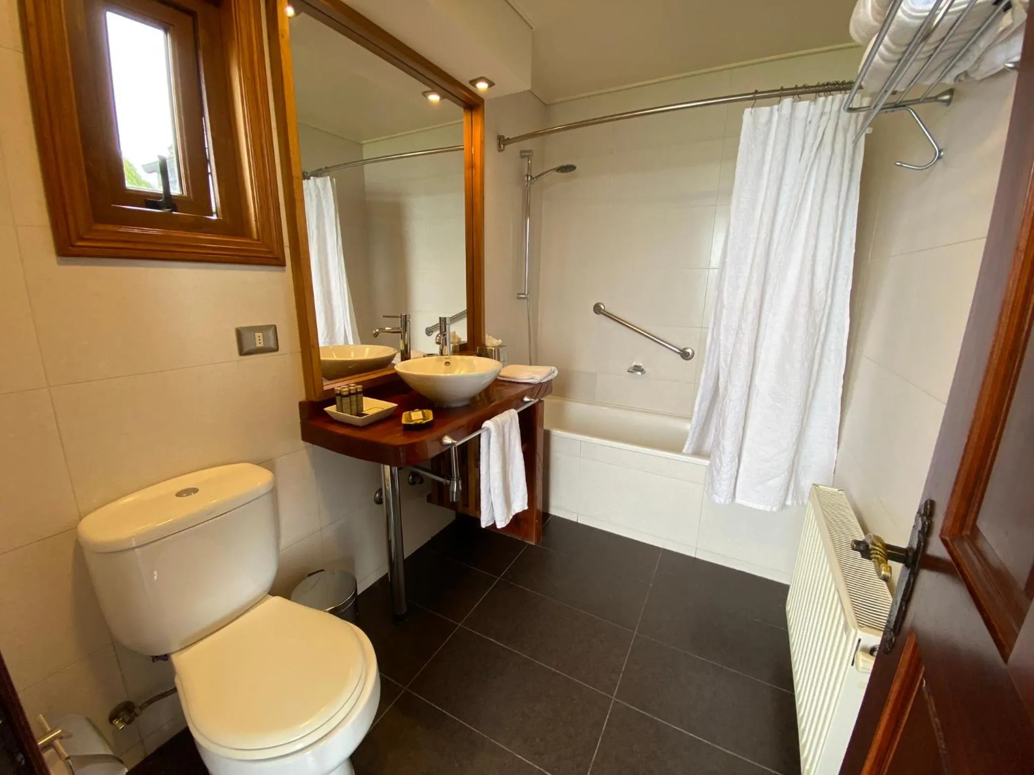 Toilet in Casa Molino Hotel Boutique & Restaurant Puerto Varas