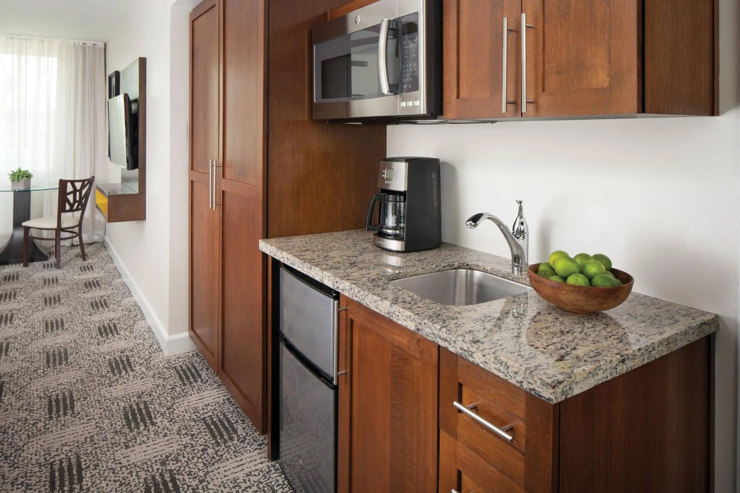 Kitchen or kitchenette in Marriott's Shadow Ridge II - The Enclaves