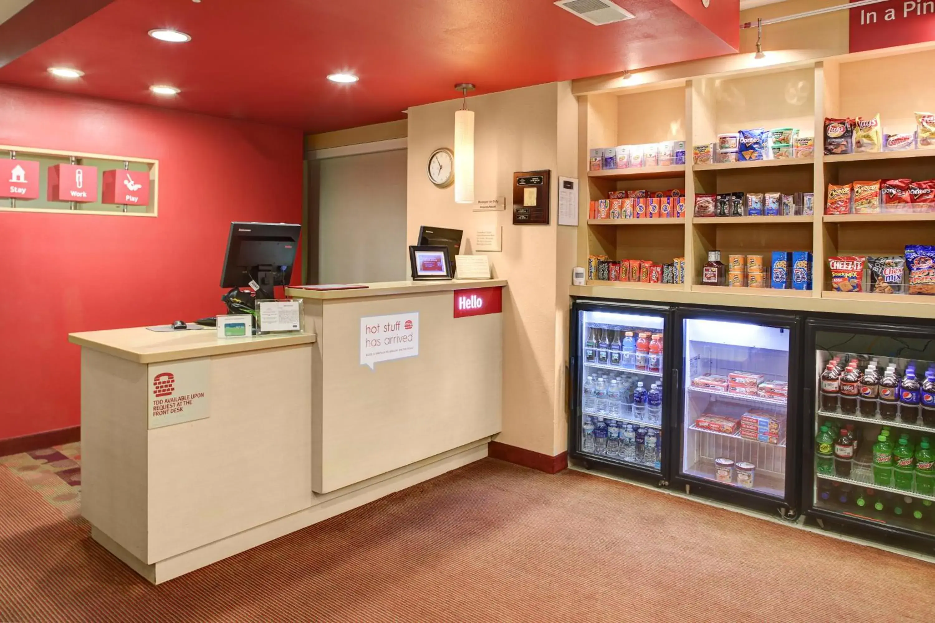 Lobby or reception in Hawthorn Extended Stay by Wyndham Cincinnati NE Mason Lobby or reception in Hawthorn Extended Stay by Wyndham Cincinnati NE Mason