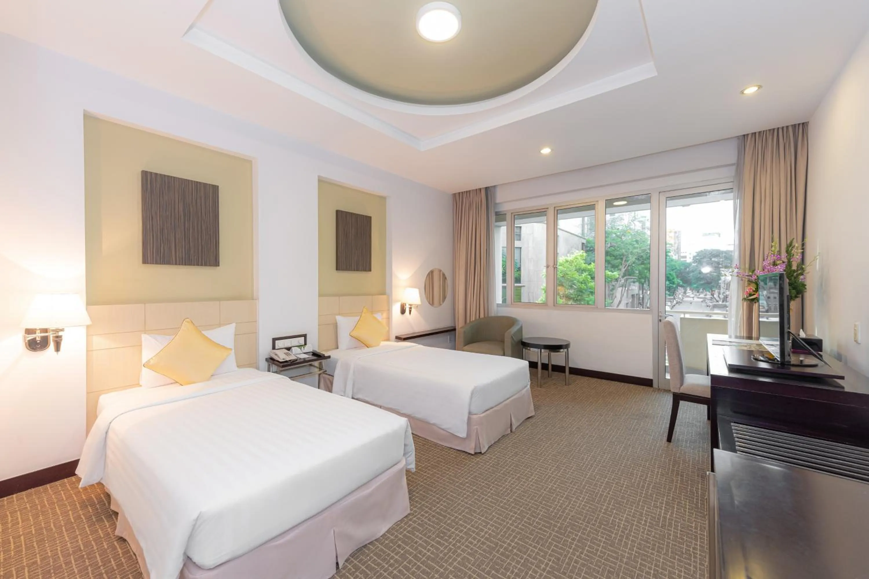 Bedroom, Bed in Bong Sen Hotel Saigon