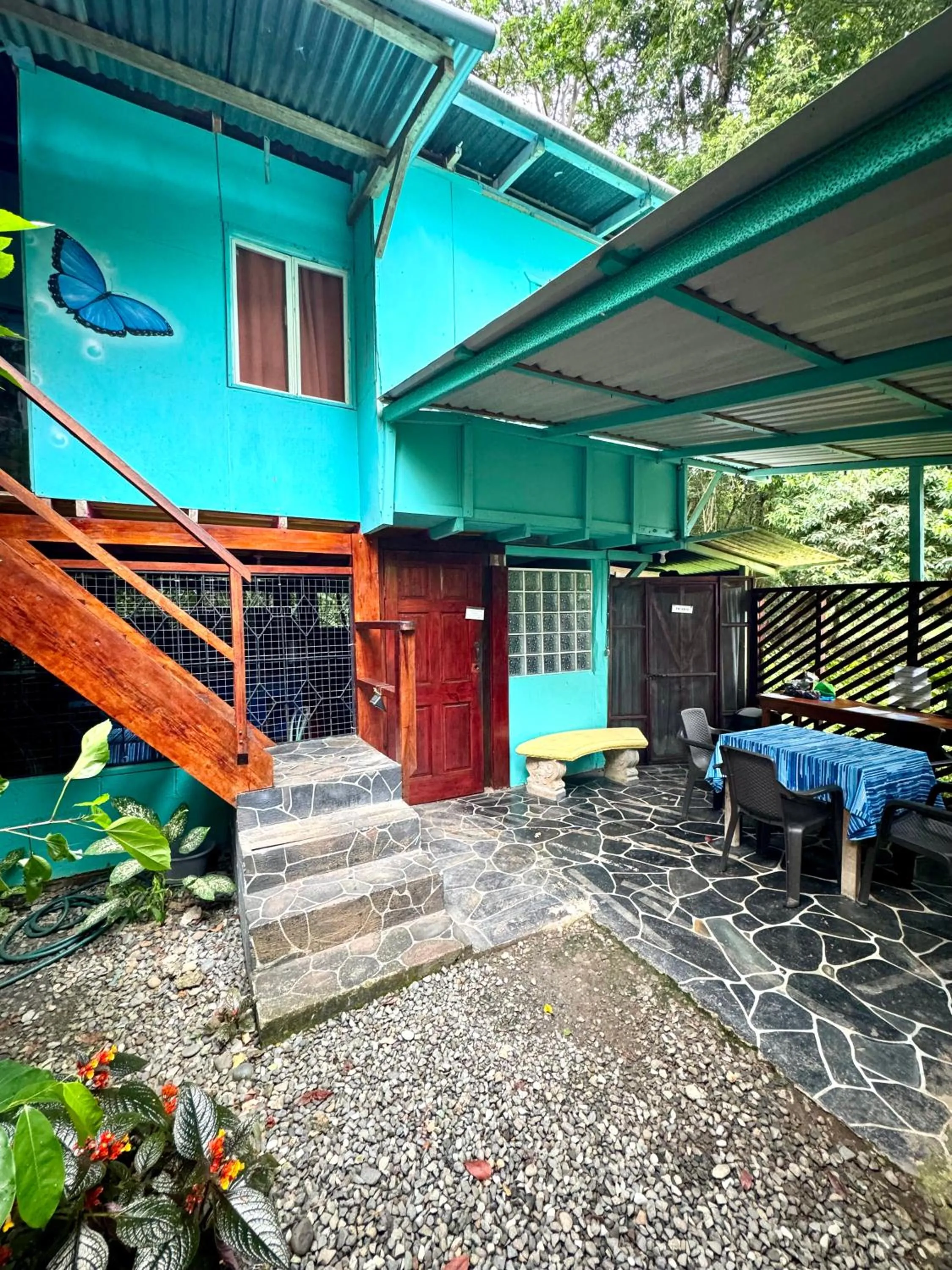 Hidden Jungle Beach House