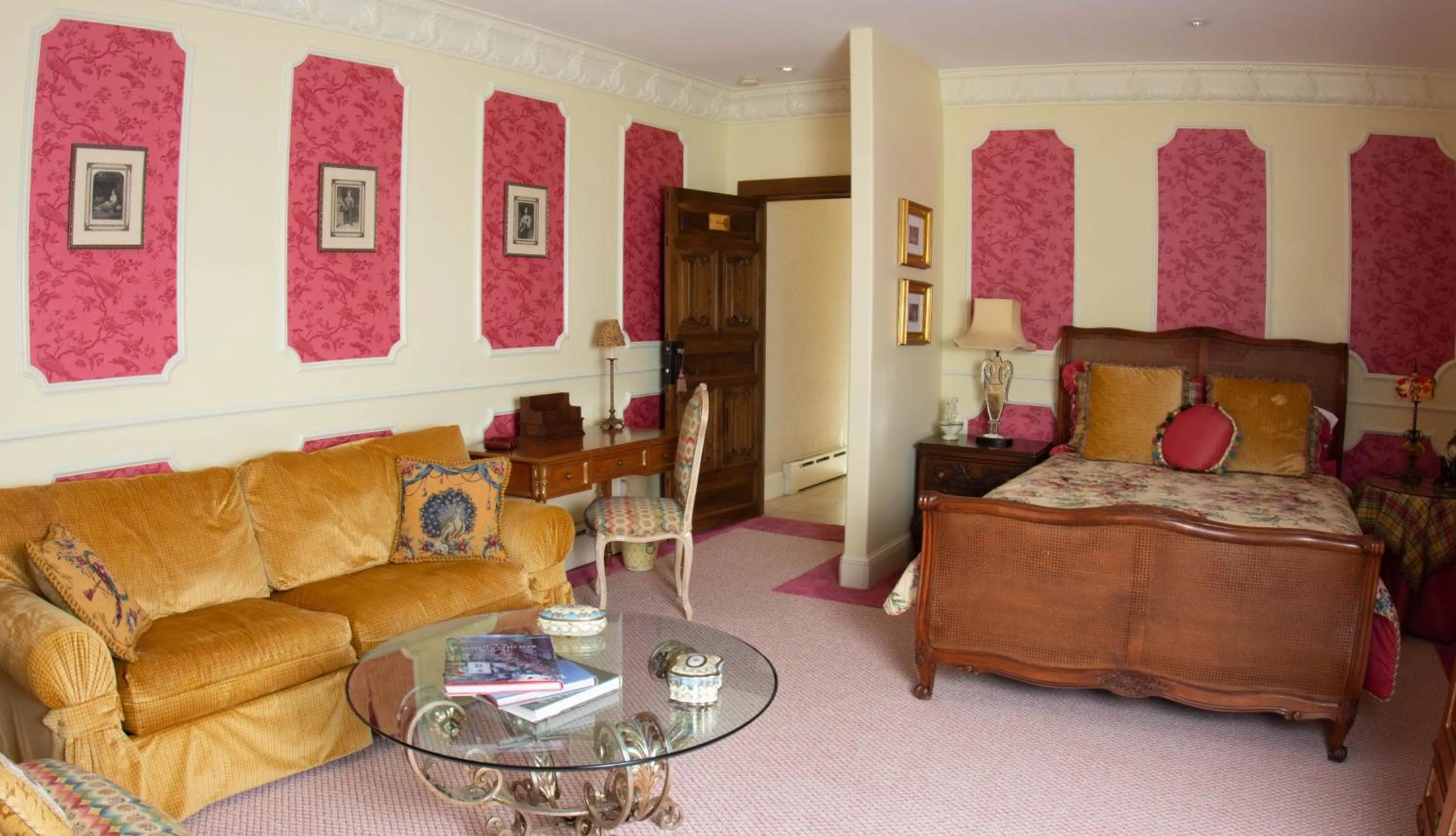 Bed in The Guest House at Keyah Grande