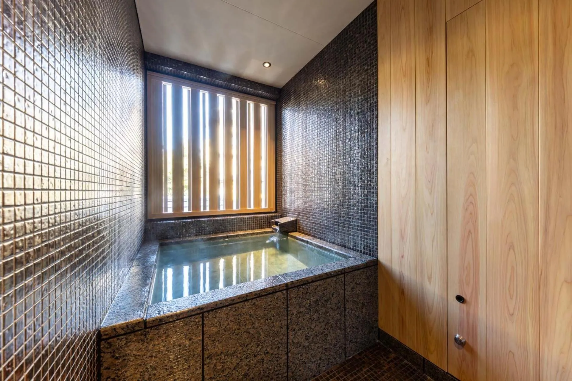 Open Air Bath in Kyoto Ryokan SAKANOUE