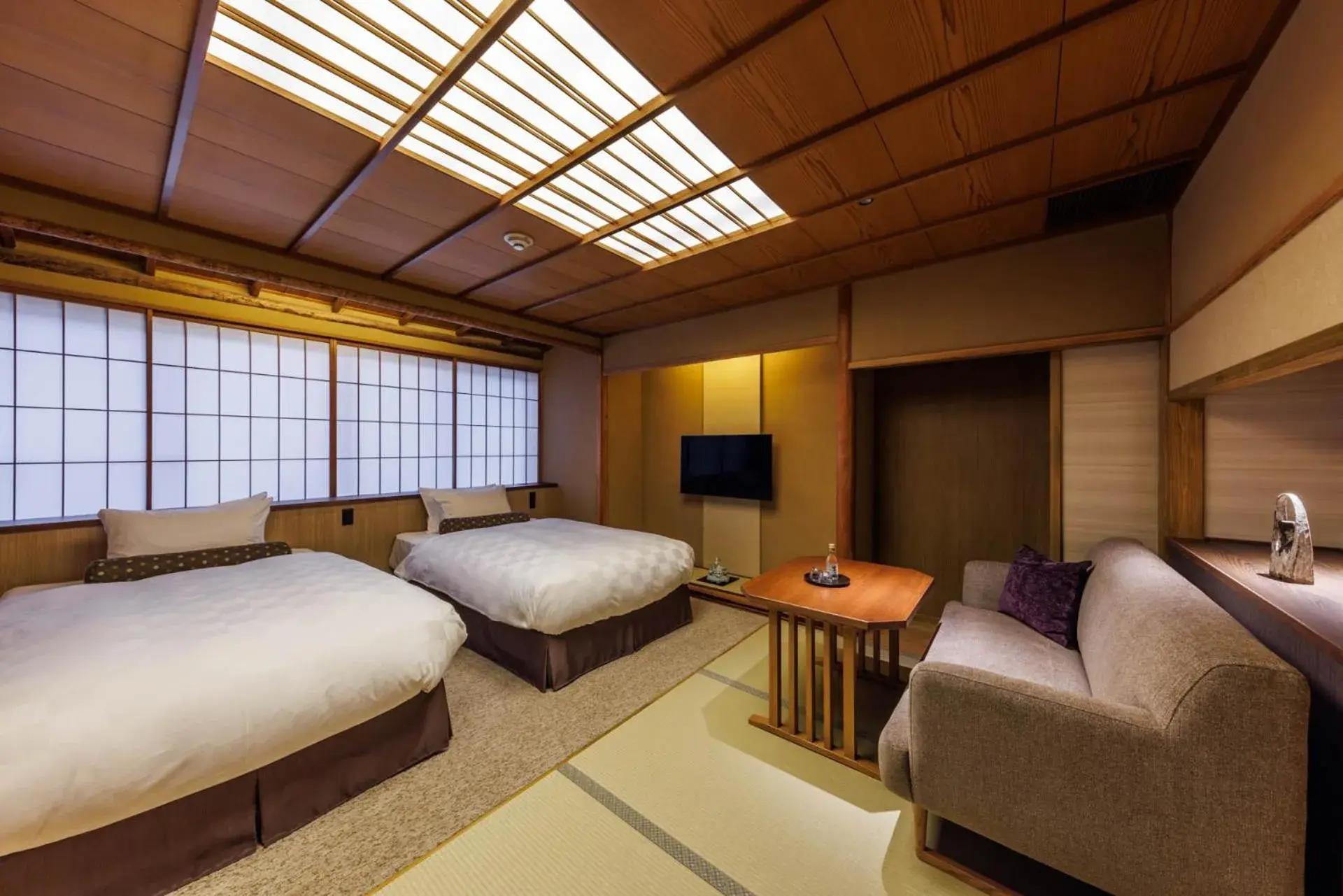 Bedroom, Bed in Kyoto Ryokan SAKANOUE Bedroom, Bed in Kyoto Ryokan SAKANOUE