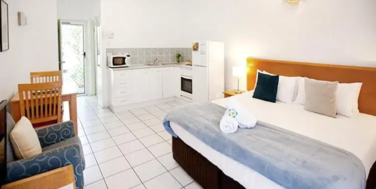 Bed in Trinity Beach Pacific Bed in Trinity Beach Pacific