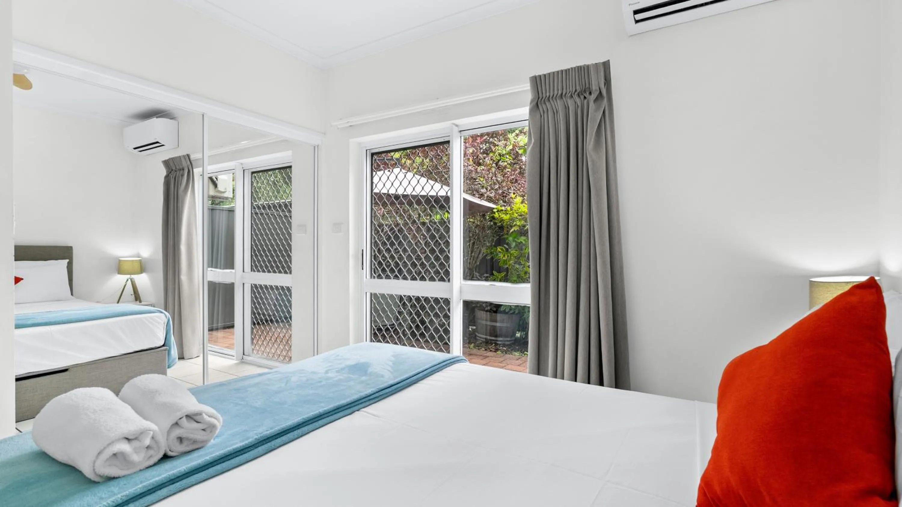 Bed in Trinity Beach Pacific