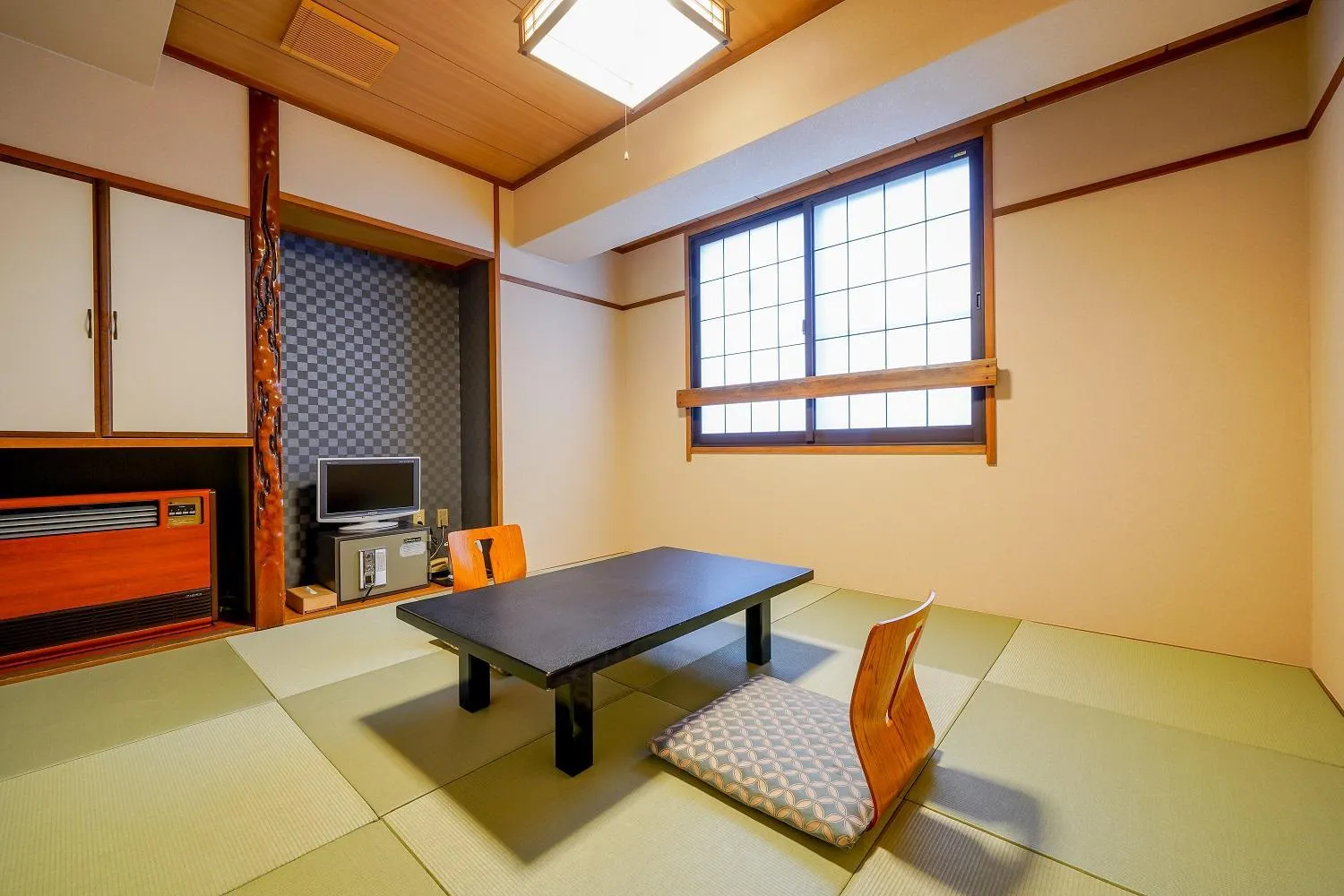 Photo of the whole room in Ryokan Wakamiya