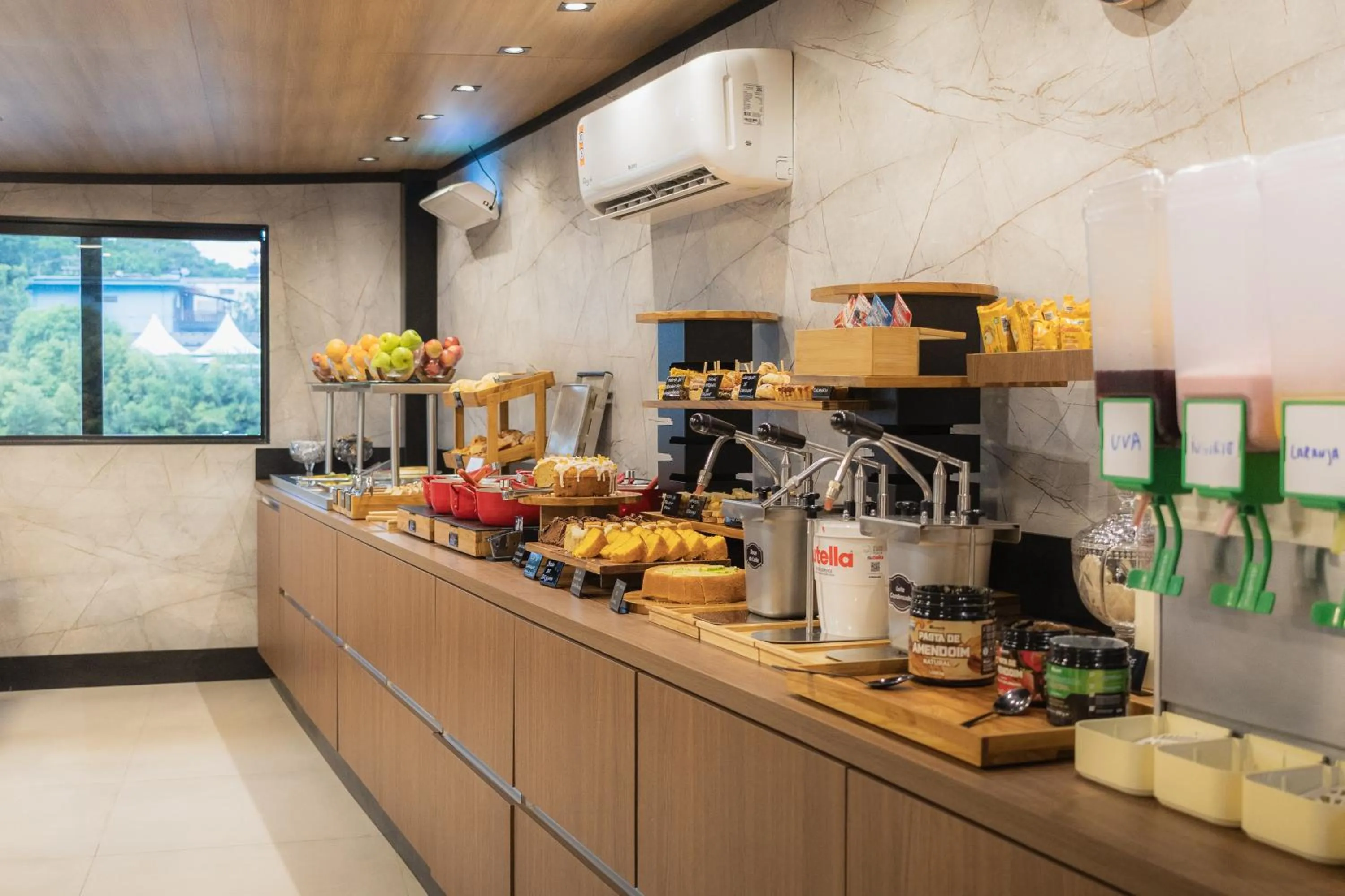 Breakfast in Pousada Du Valle