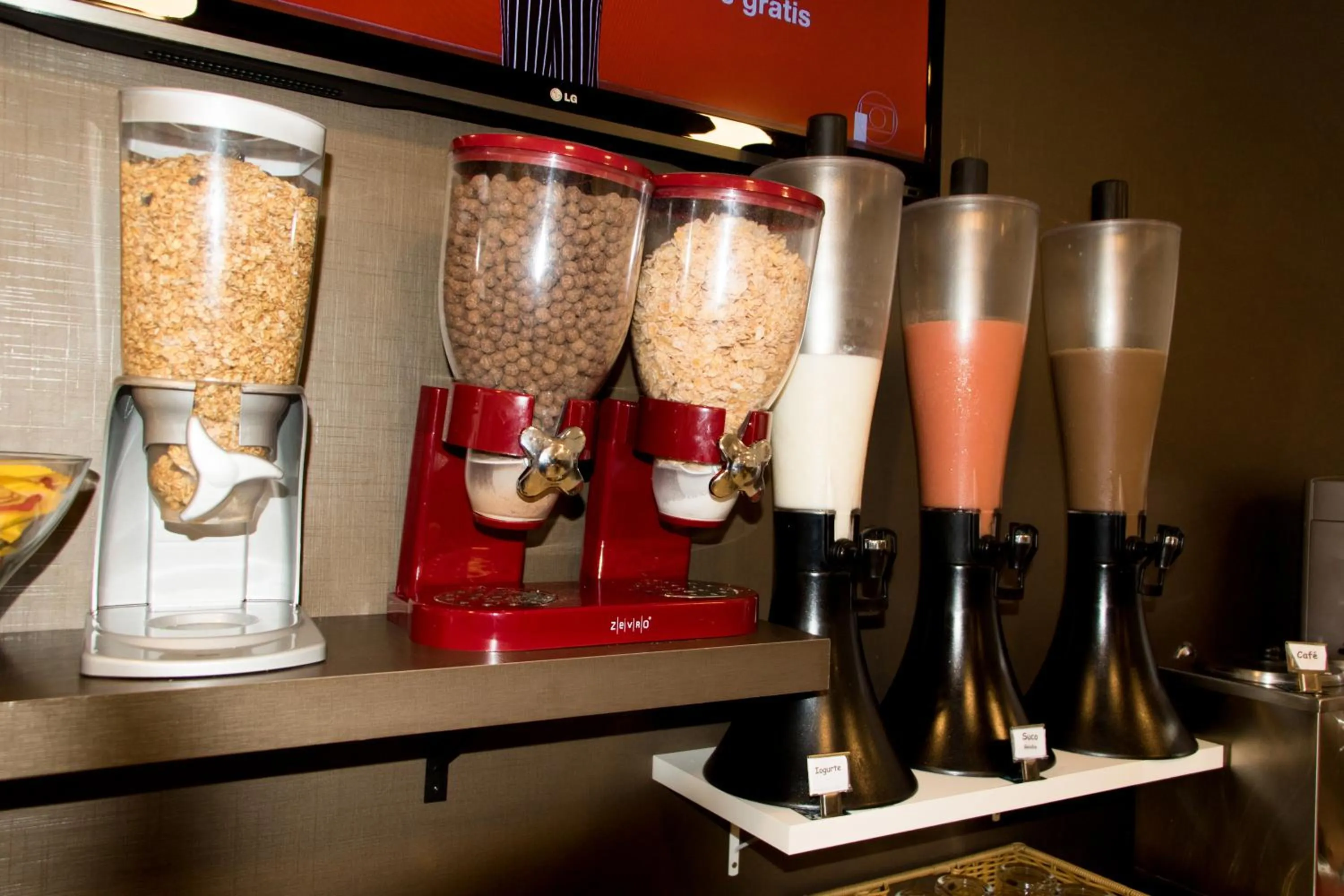 Breakfast in Pousada Du Valle