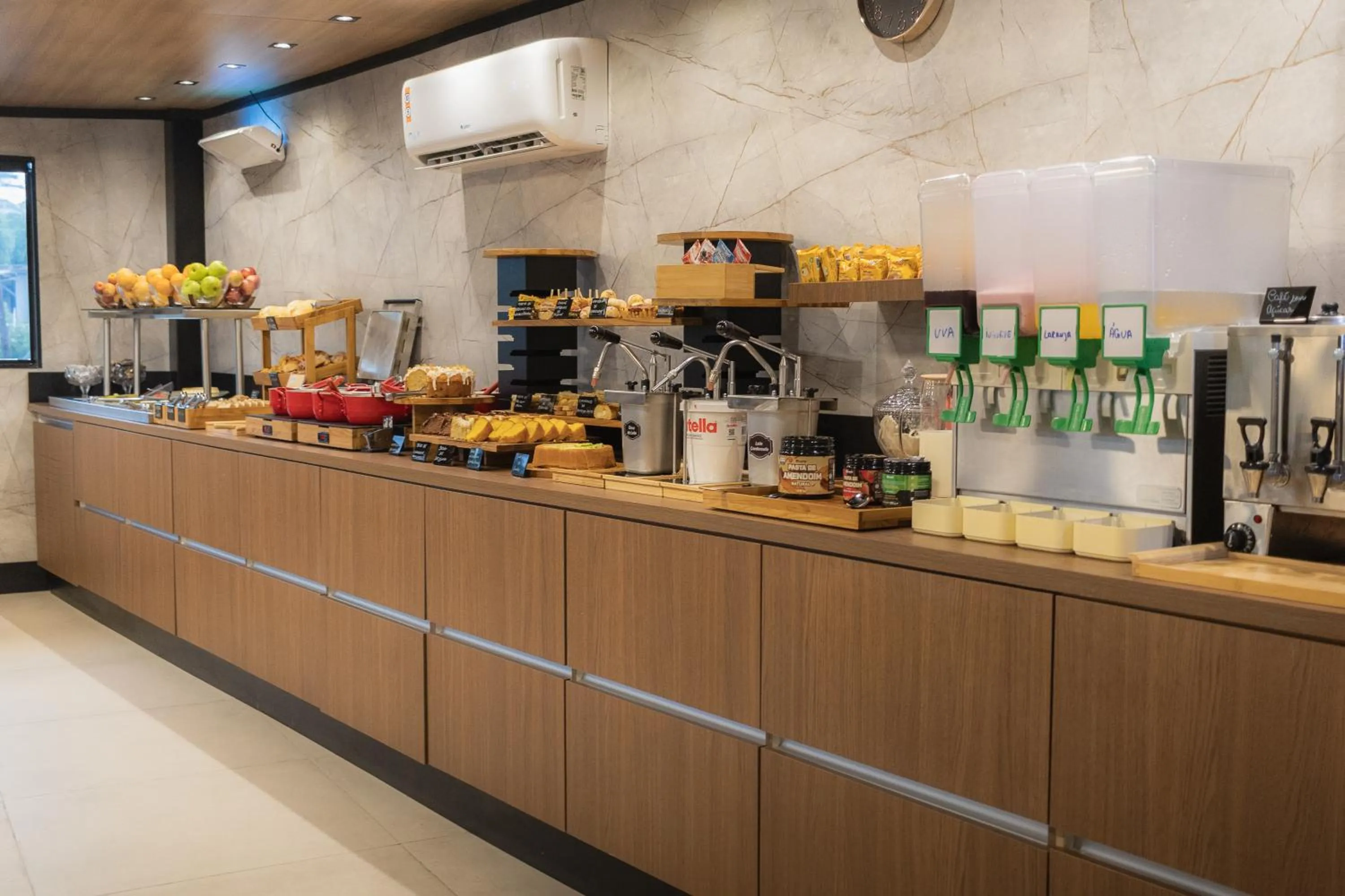 Breakfast in Pousada Du Valle