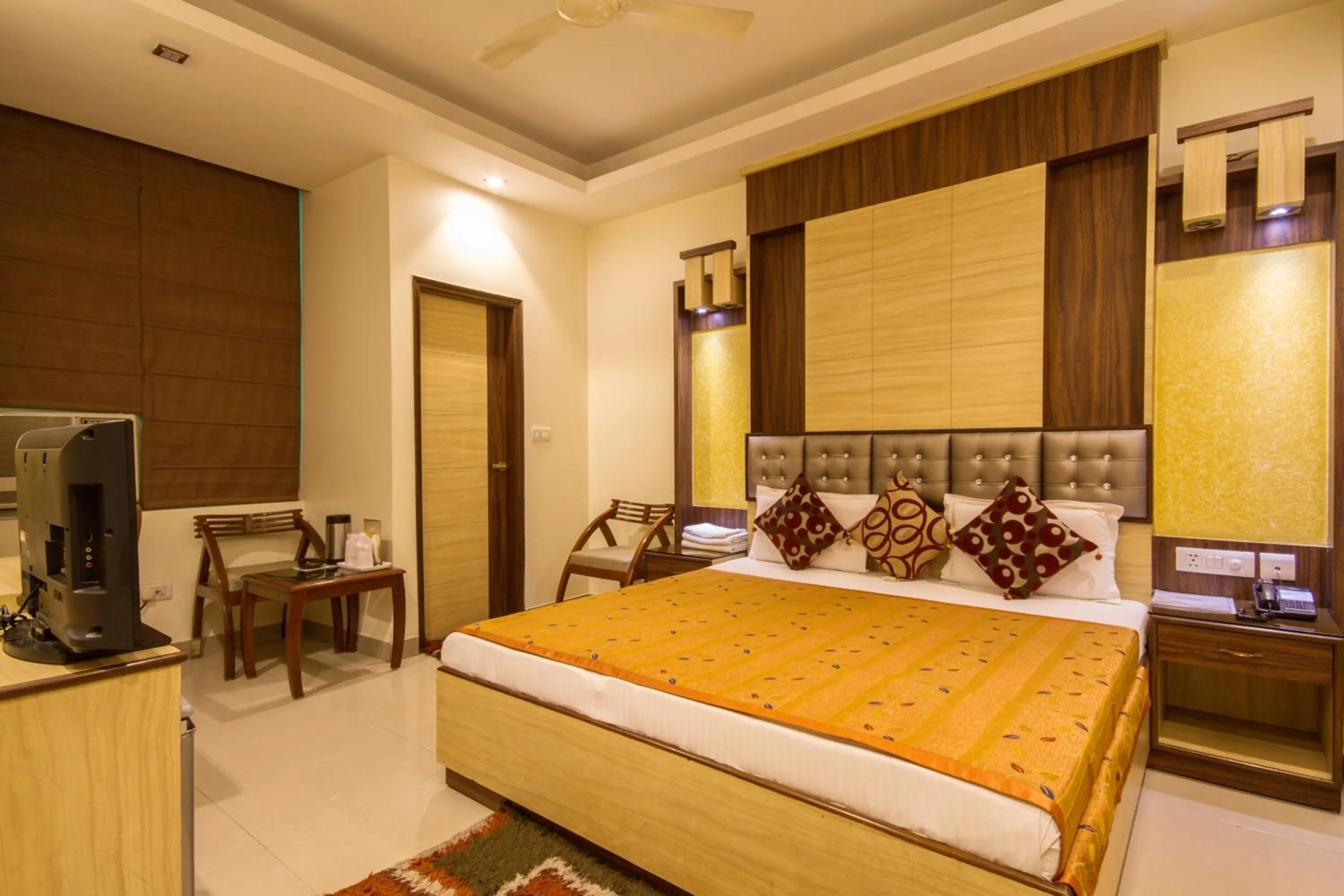 Bedroom, Bed in Hotel Aster Inn New Delhi