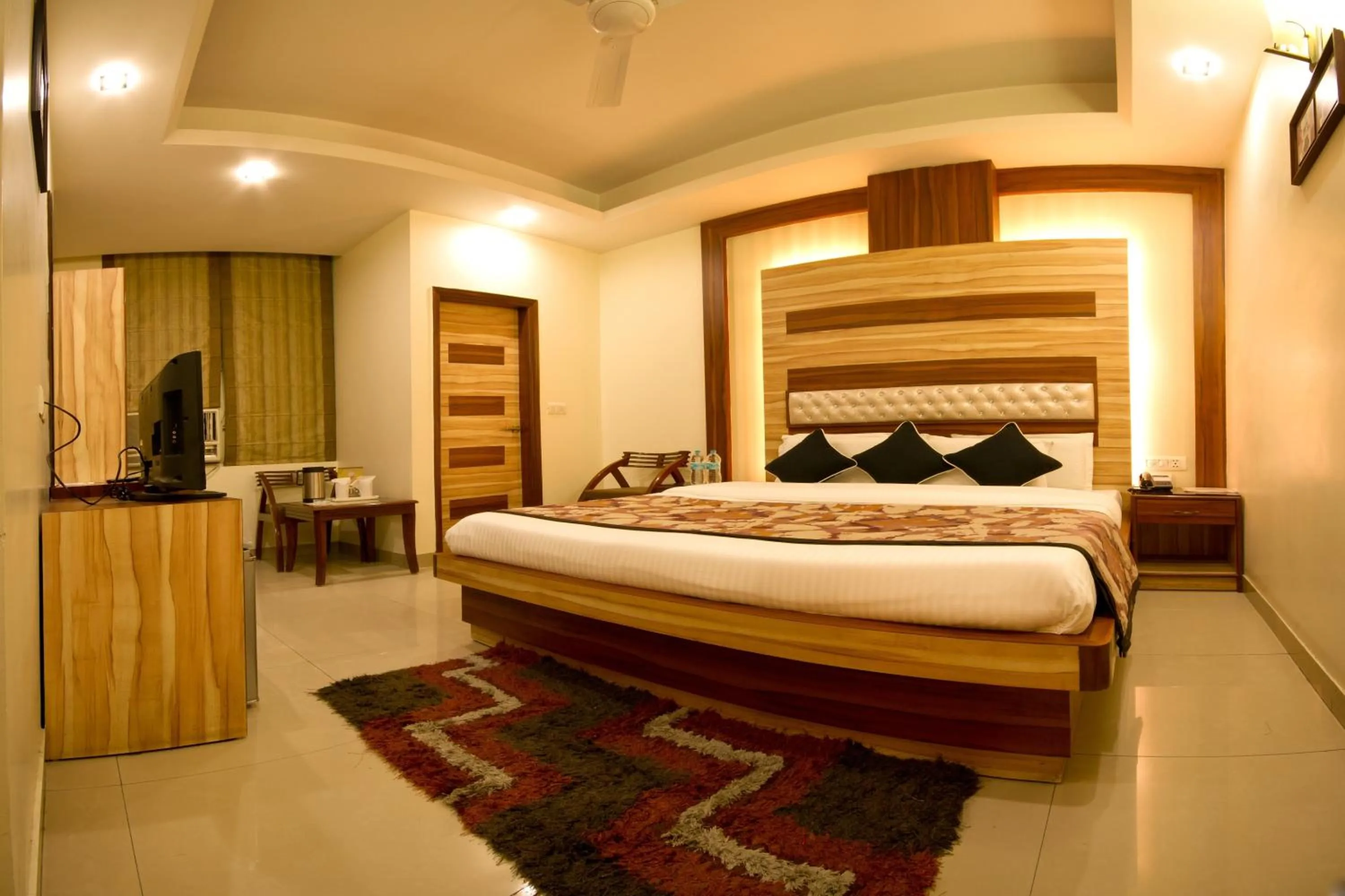 Bedroom, Bed in Hotel Aster Inn New Delhi