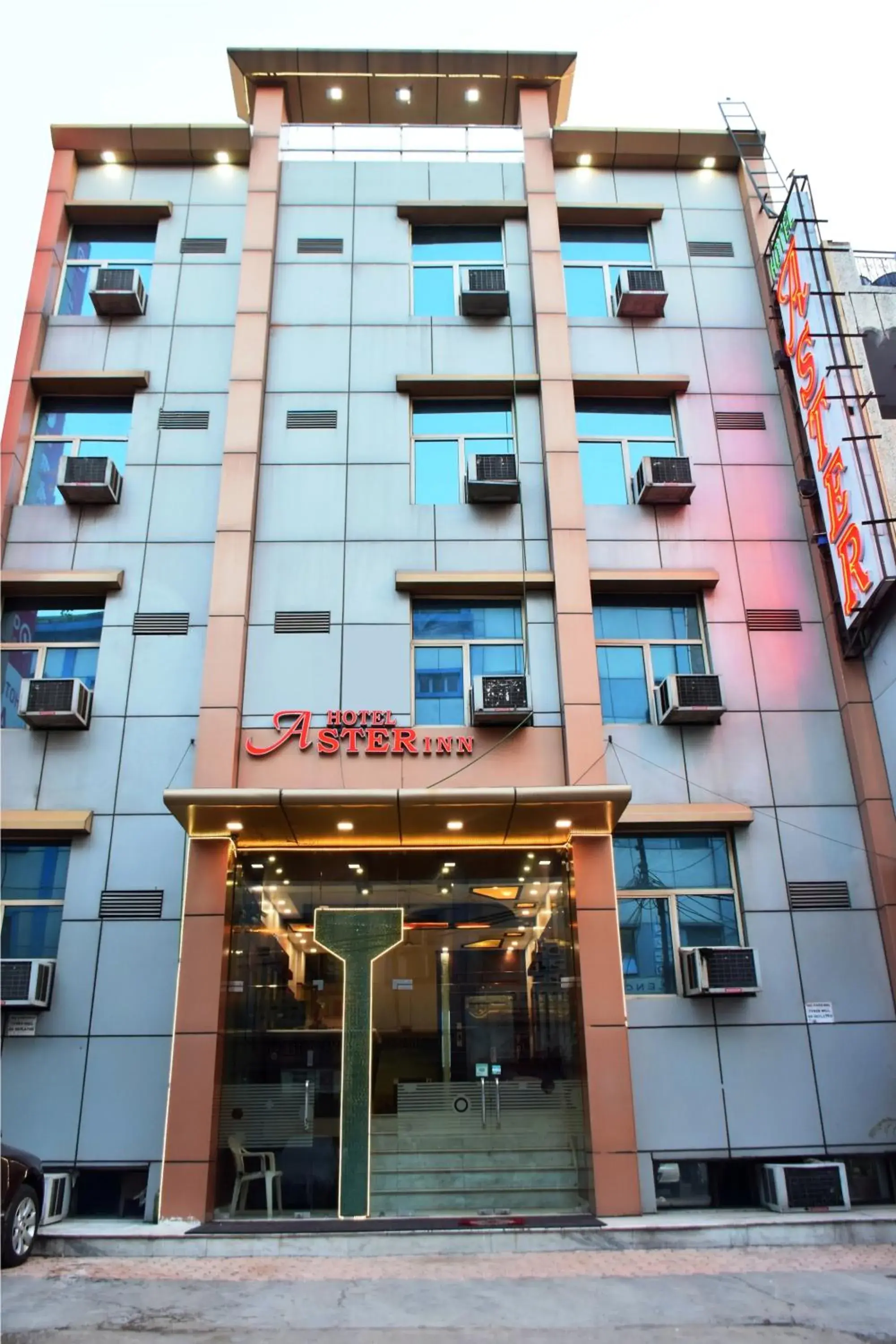 Facade/entrance in Hotel Aster Inn New Delhi Facade/entrance in Hotel Aster Inn New Delhi