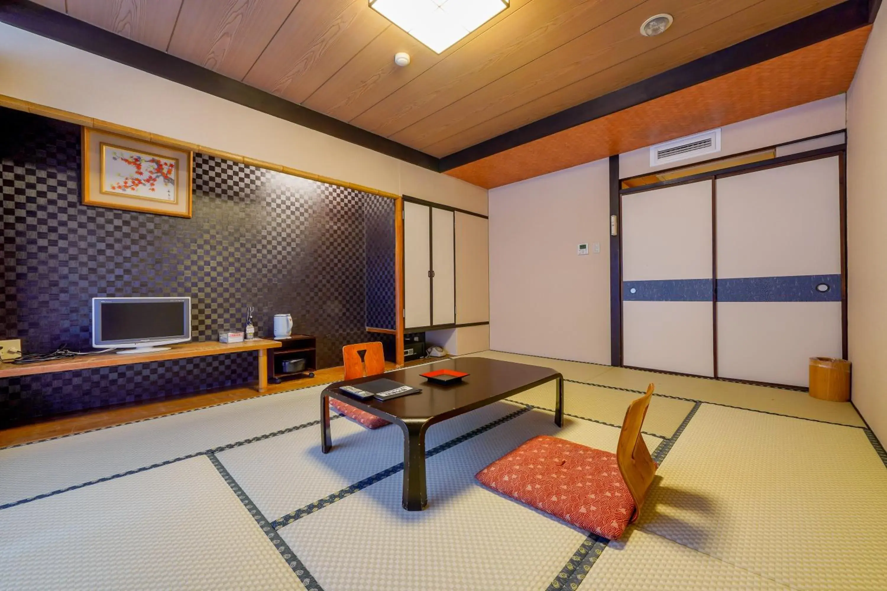 Photo of the whole room in Ryokan Sanoya Hotel