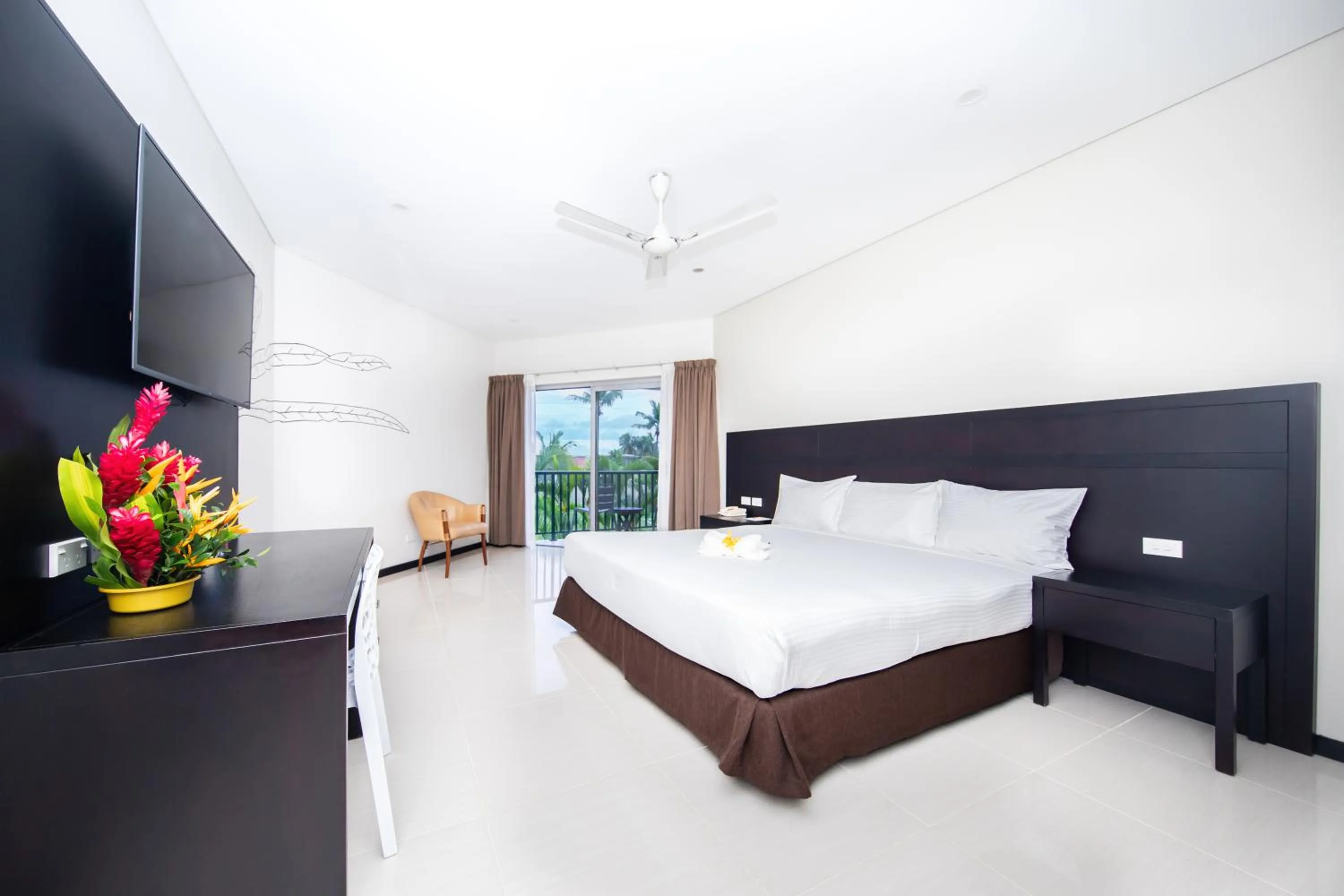 Guests, Bed in Tanoa Waterfront Hotel