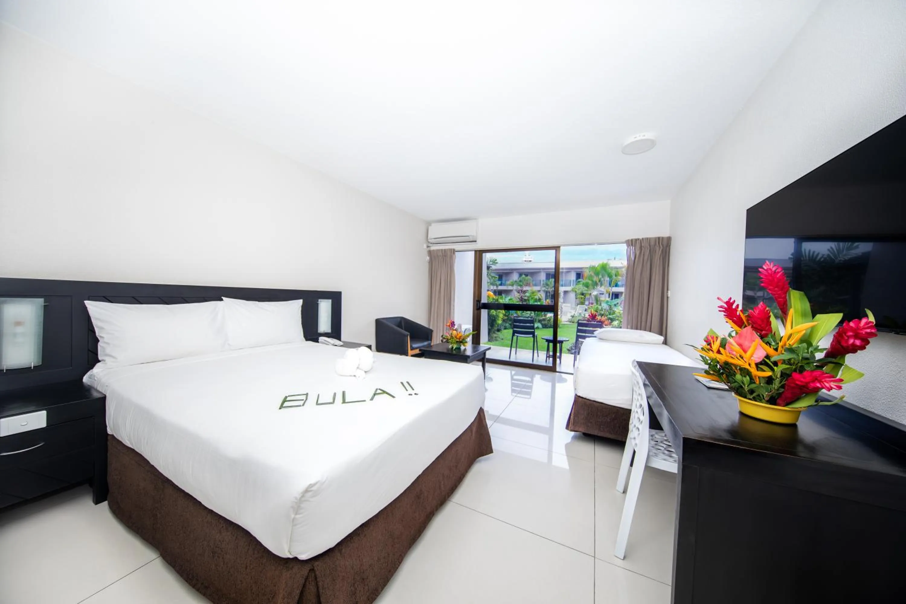 Guests, Bed in Tanoa Waterfront Hotel