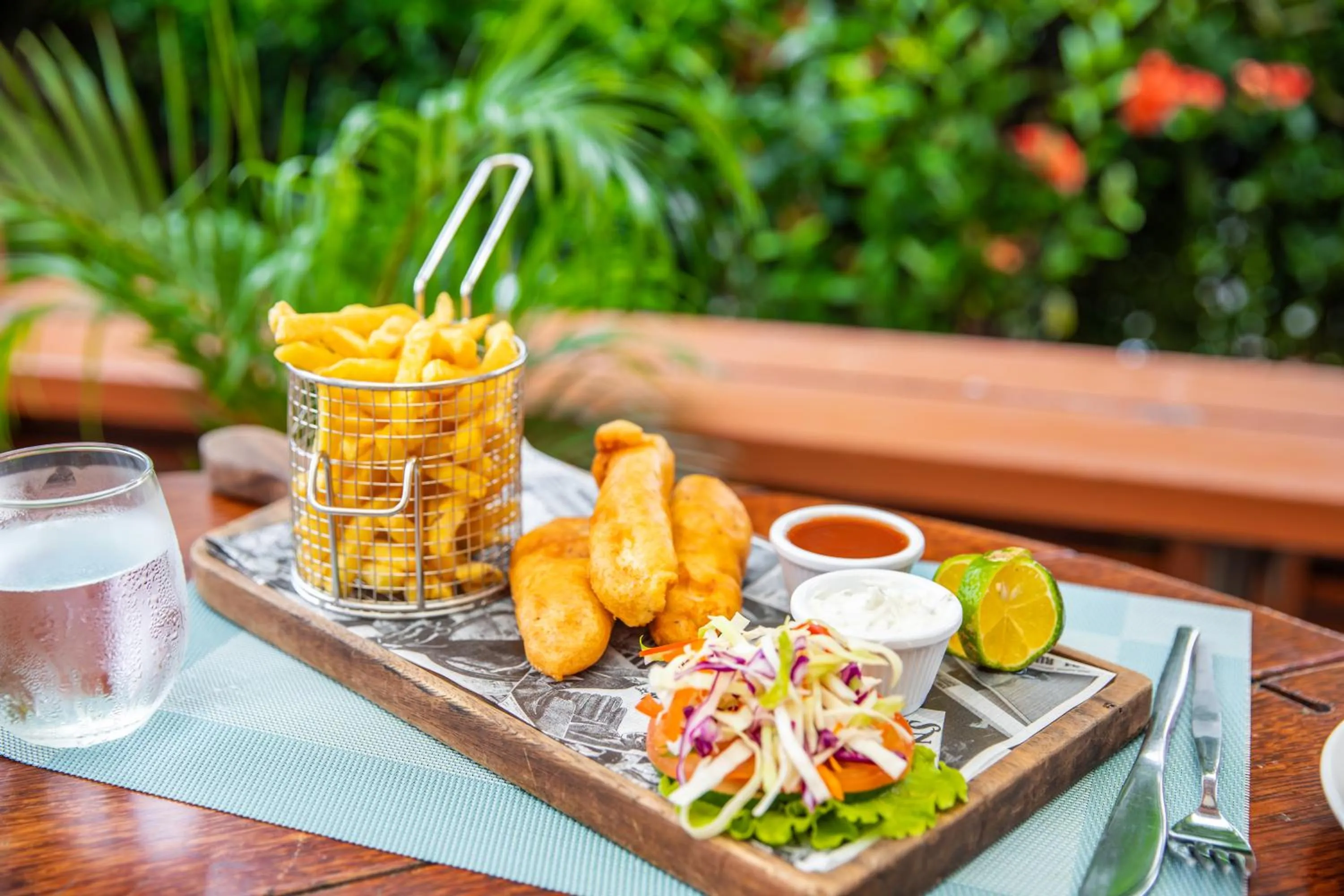 Restaurant/places to eat in Tanoa Waterfront Hotel