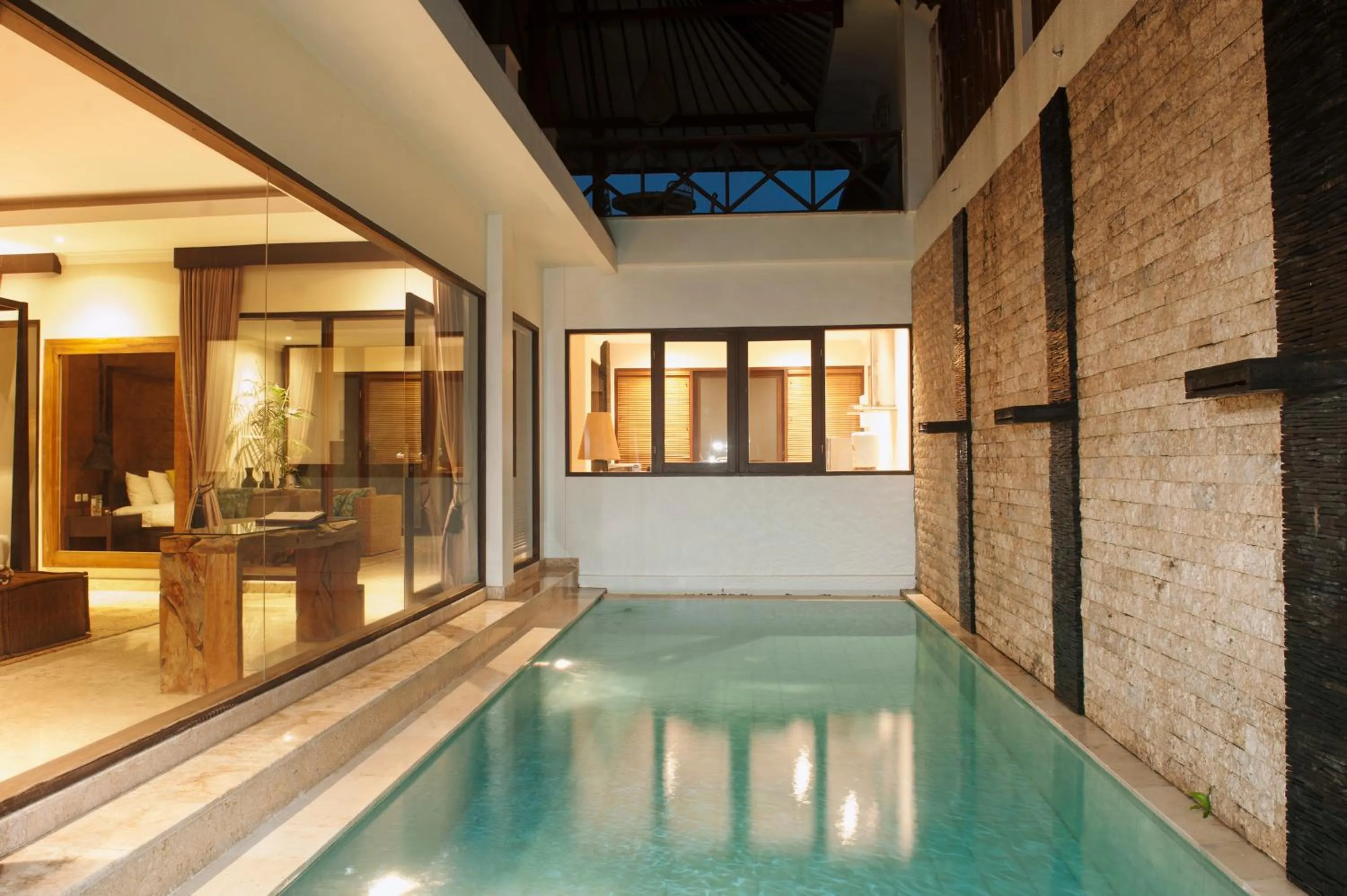 Swimming pool in Nunamkhalu Private Villa and Spa