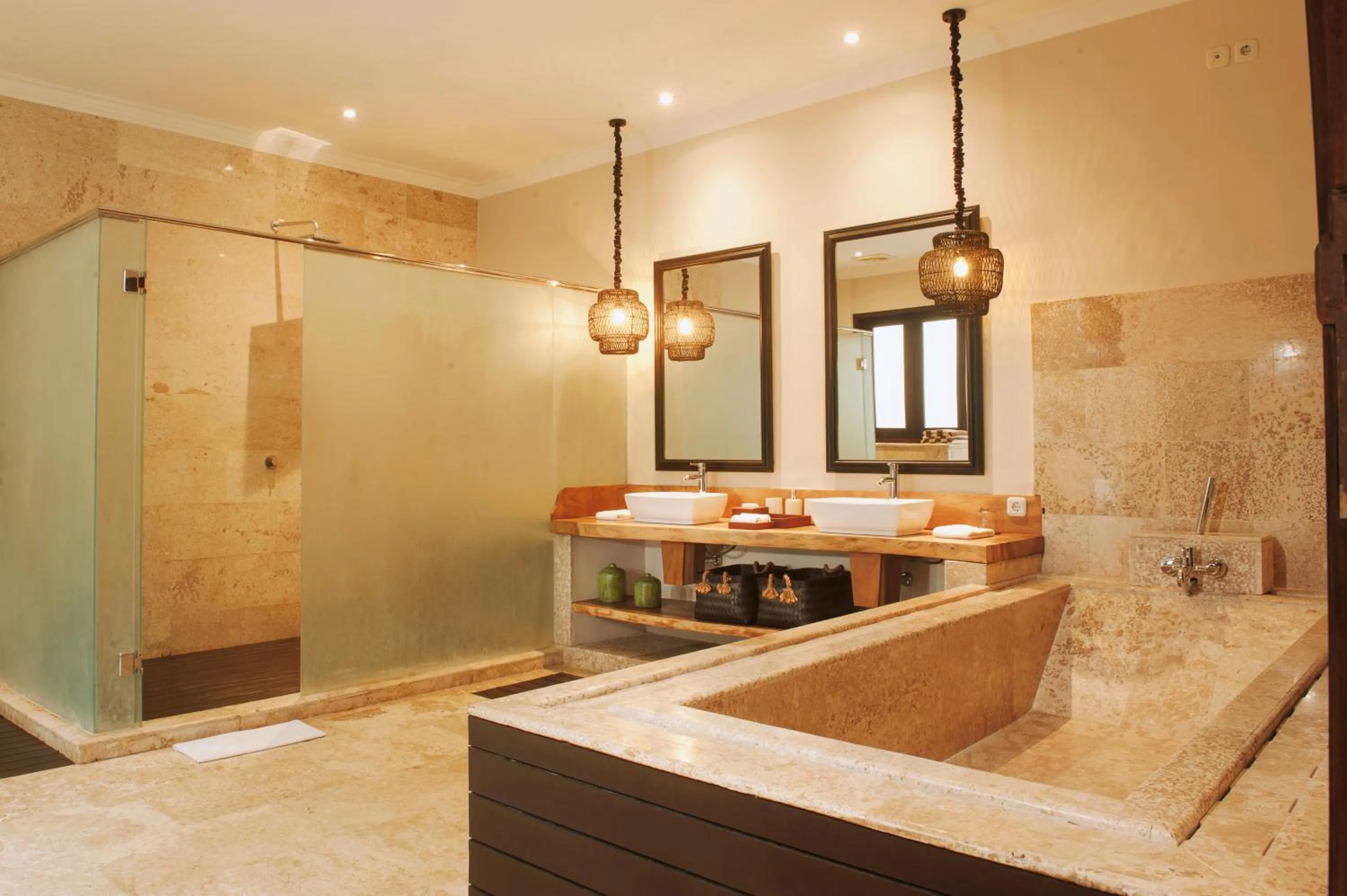 Bathroom in Nunamkhalu Private Villa and Spa