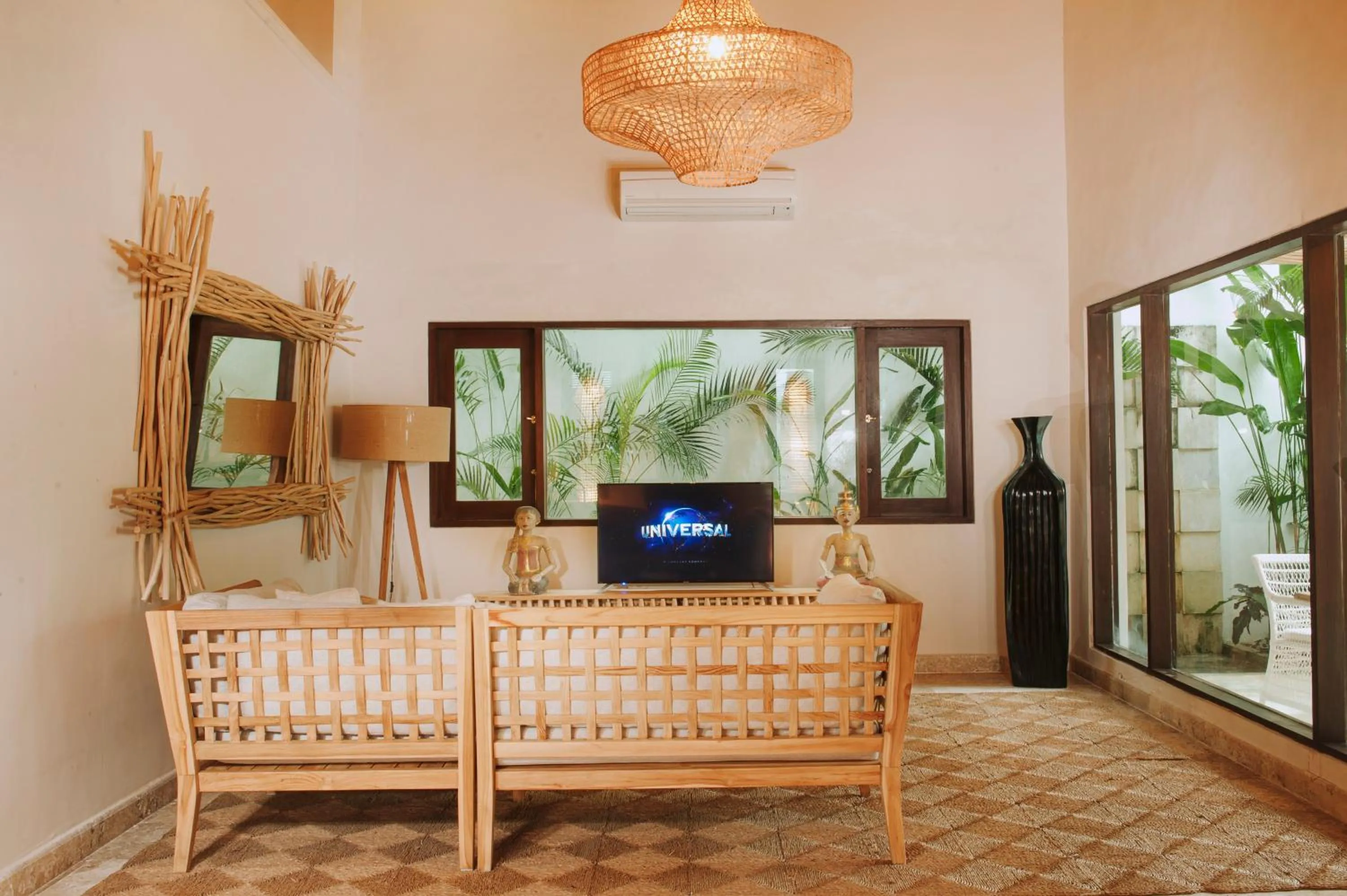 Living room in Nunamkhalu Private Villa and Spa