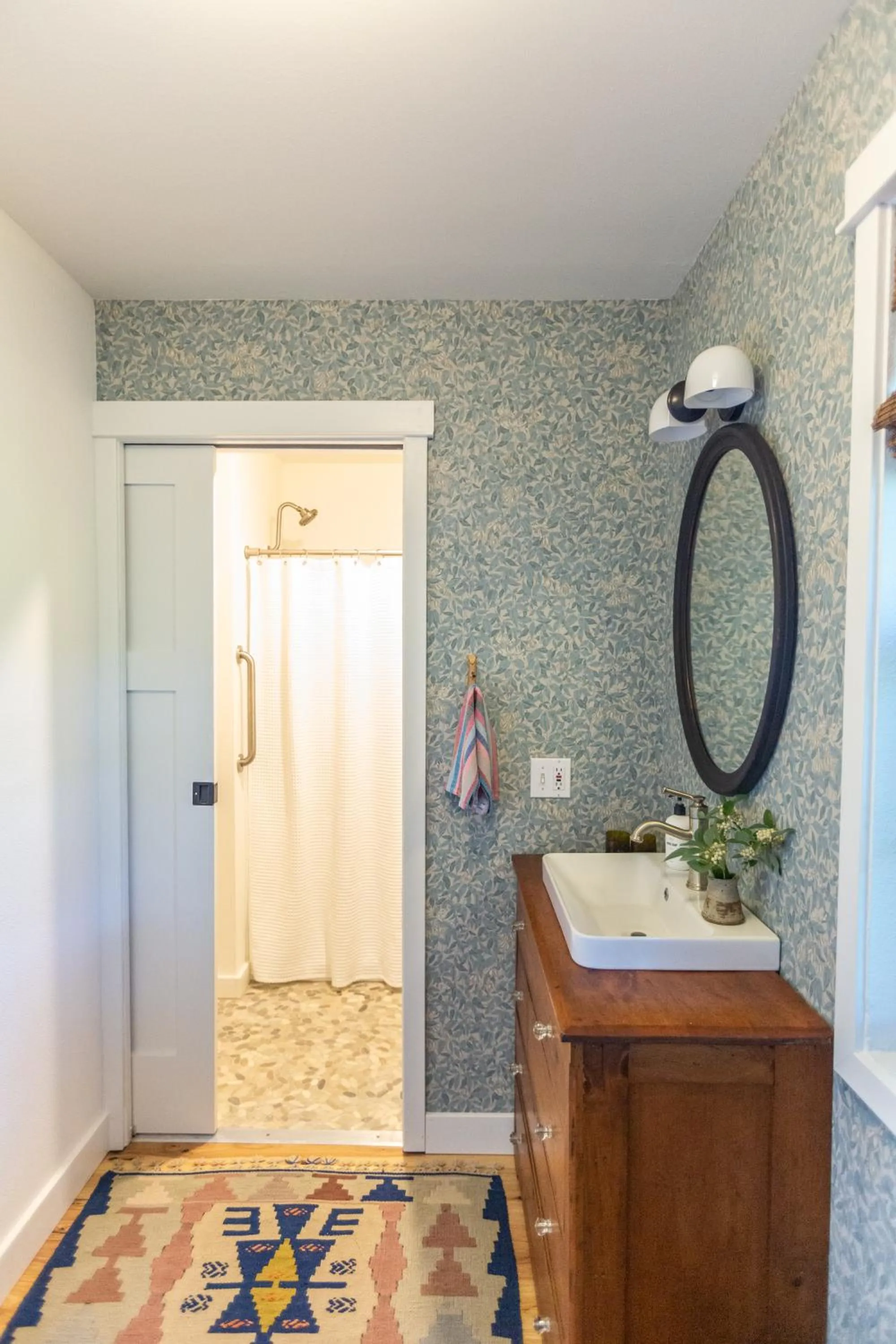 Bathroom in RubyJune Inn