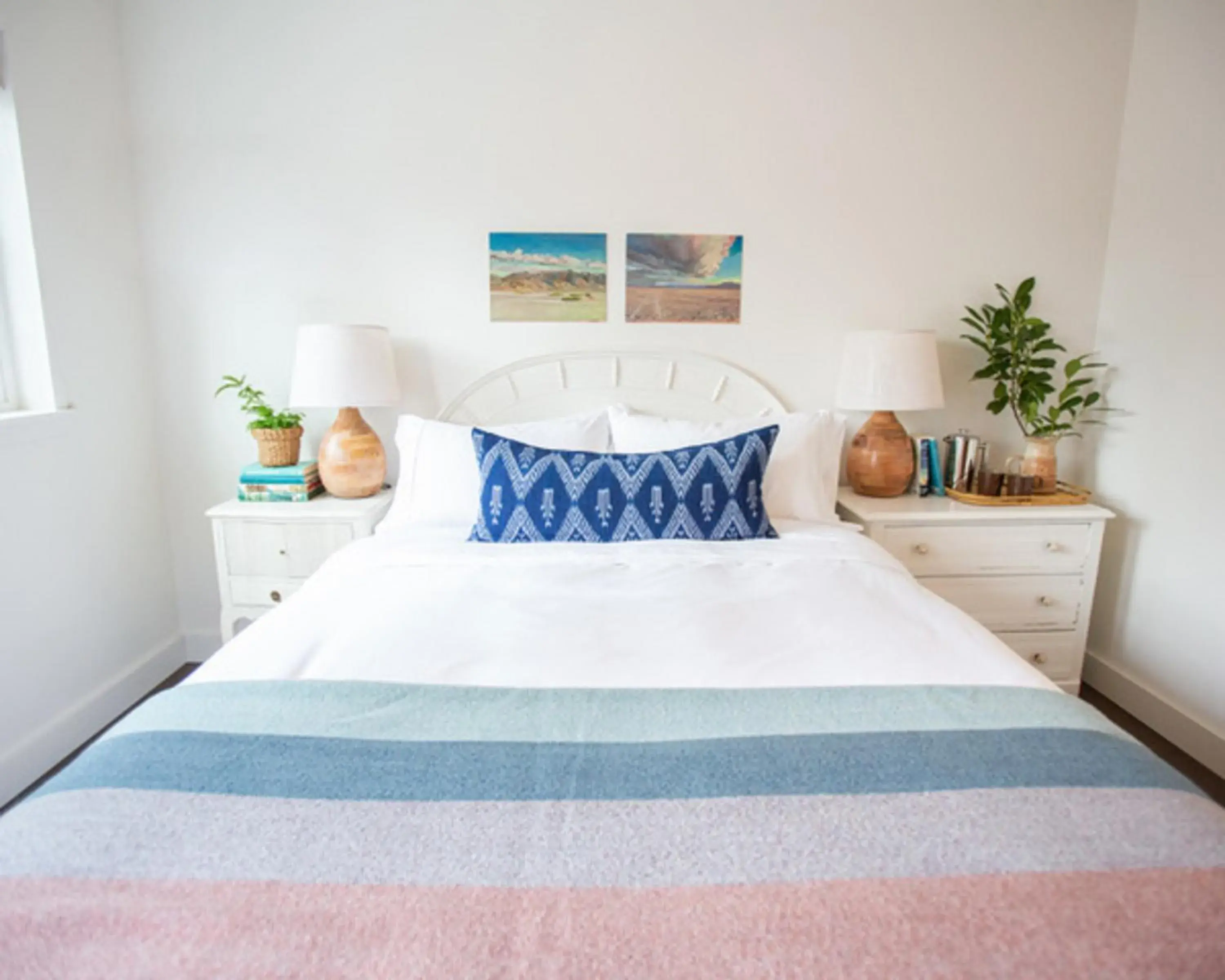 Bed in RubyJune Inn Bed in RubyJune Inn