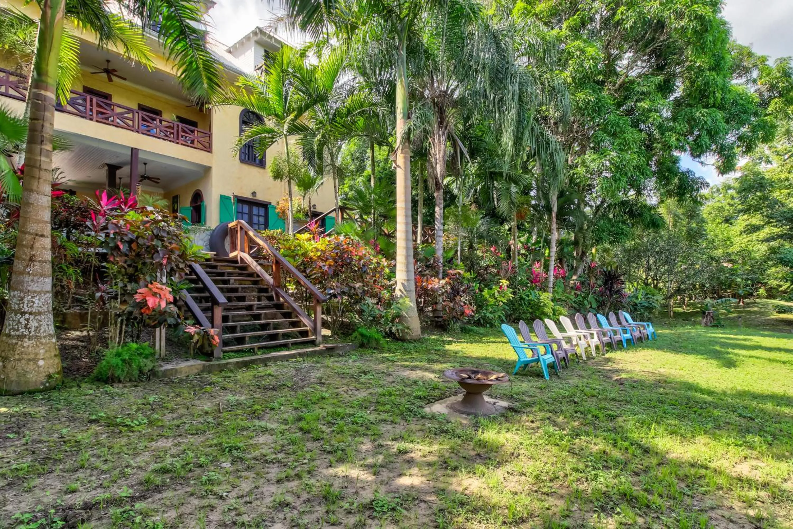 Toucan Suite @ Mahogany Hall