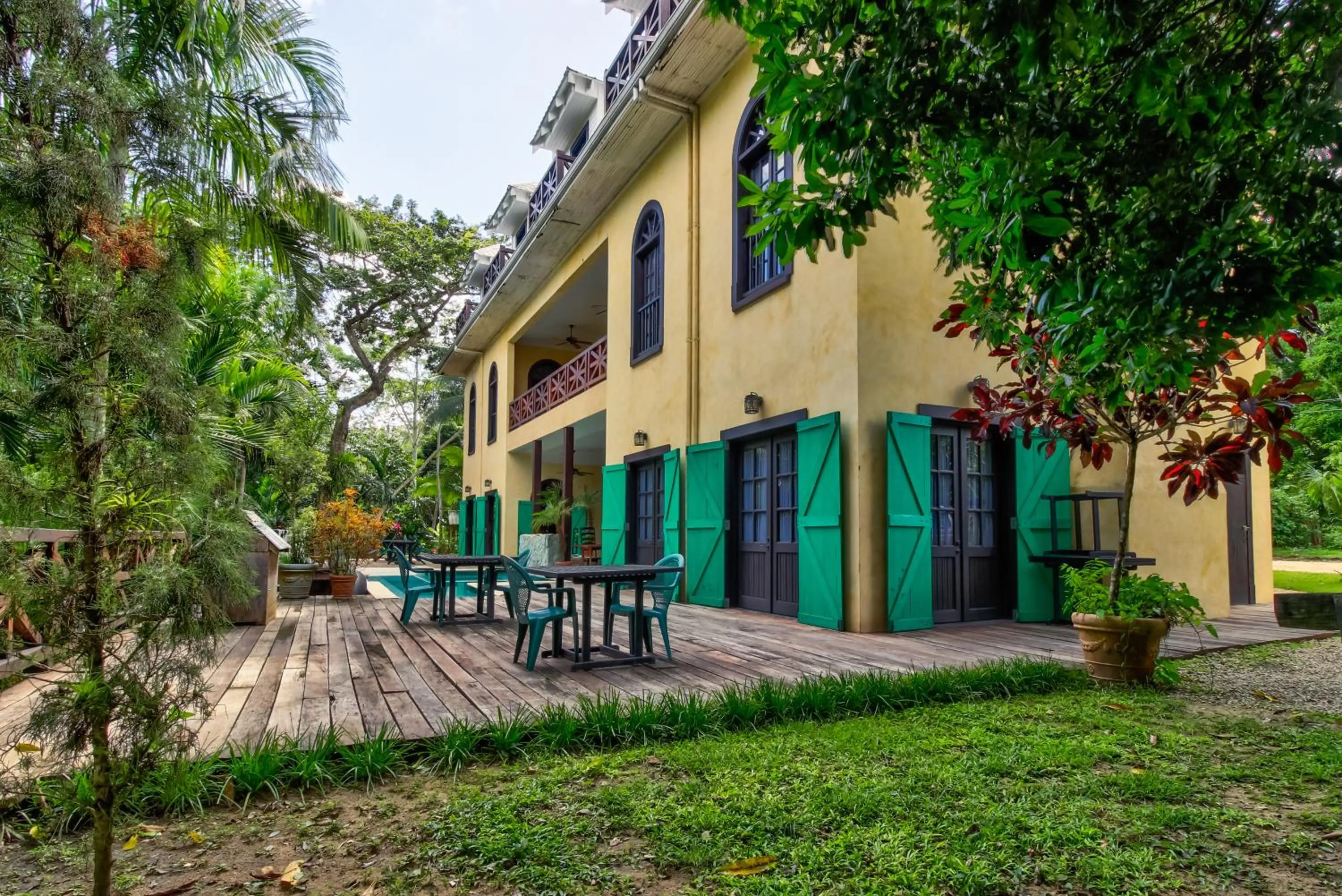 Toucan Suite @ Mahogany Hall