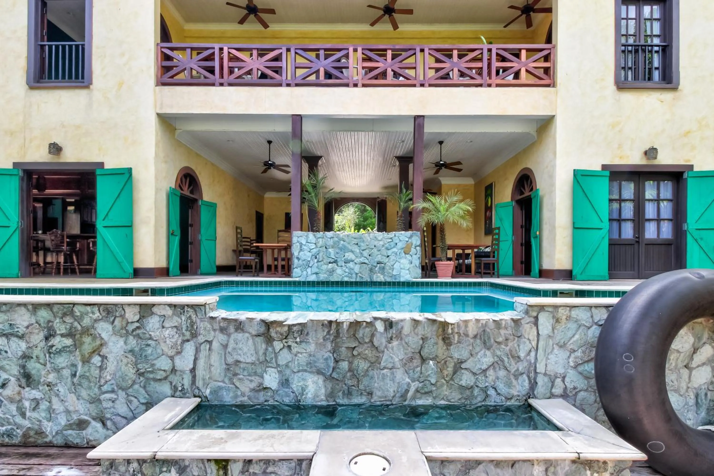 Toucan Suite @ Mahogany Hall