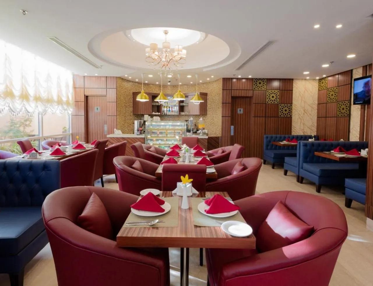 Lobby or reception in Sun Park Hotel Suites