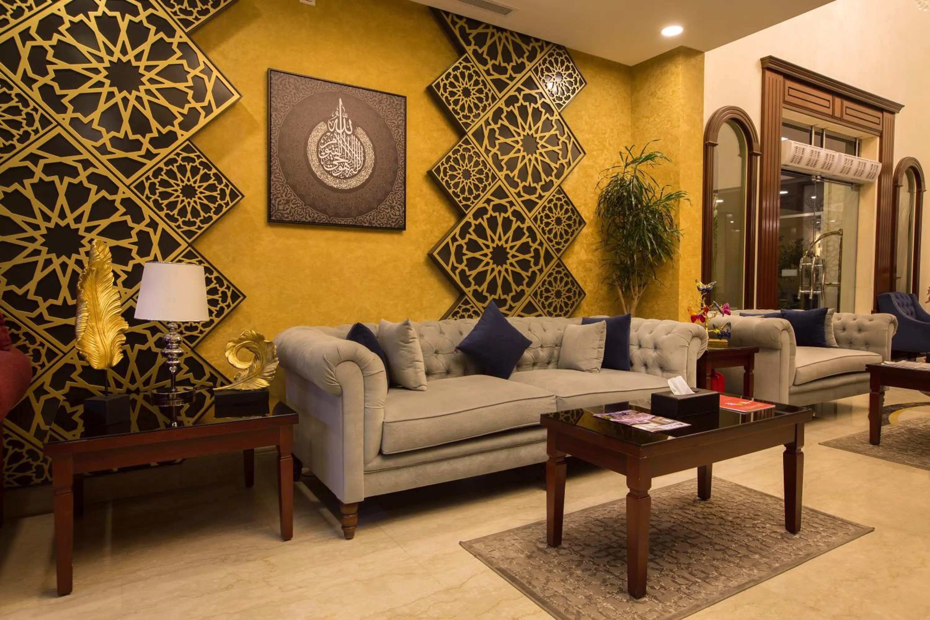 Seating area in Sun Park Hotel Suites