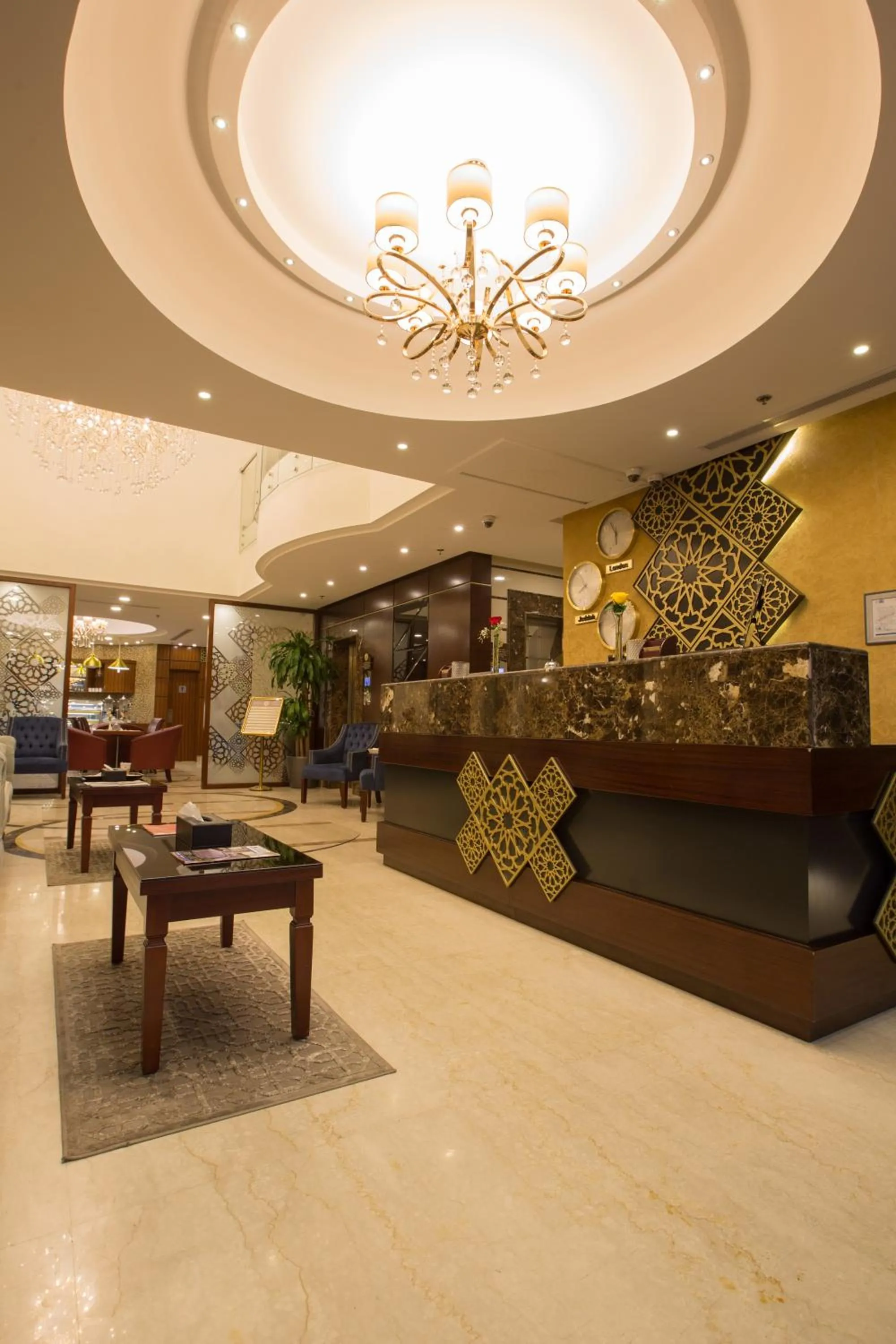 Lobby or reception in Sun Park Hotel Suites