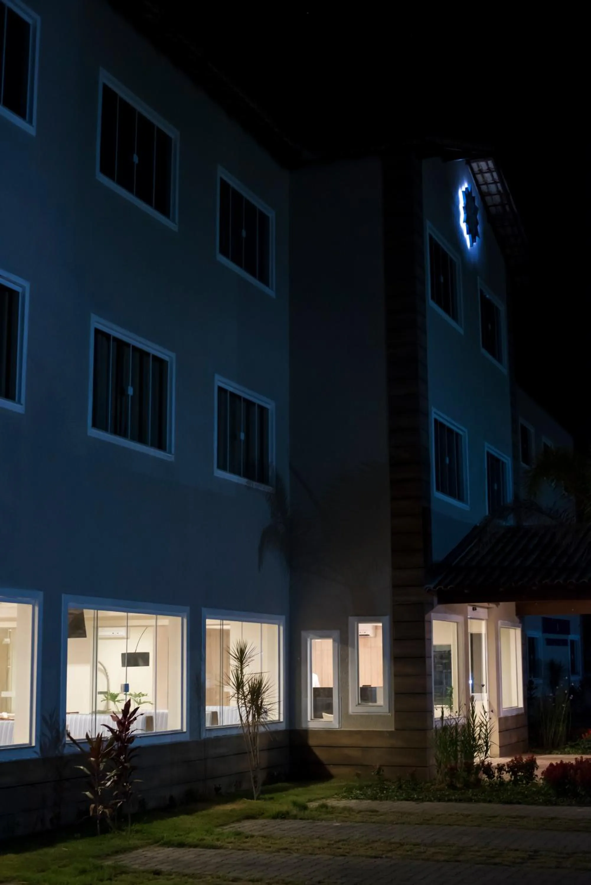 Property building in Paracambi Top Hotel