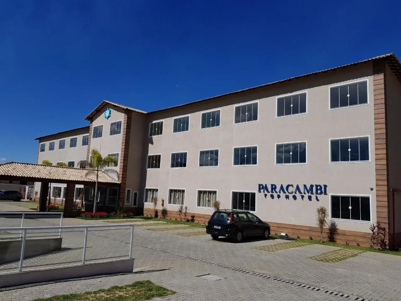 Property building in Paracambi Top Hotel