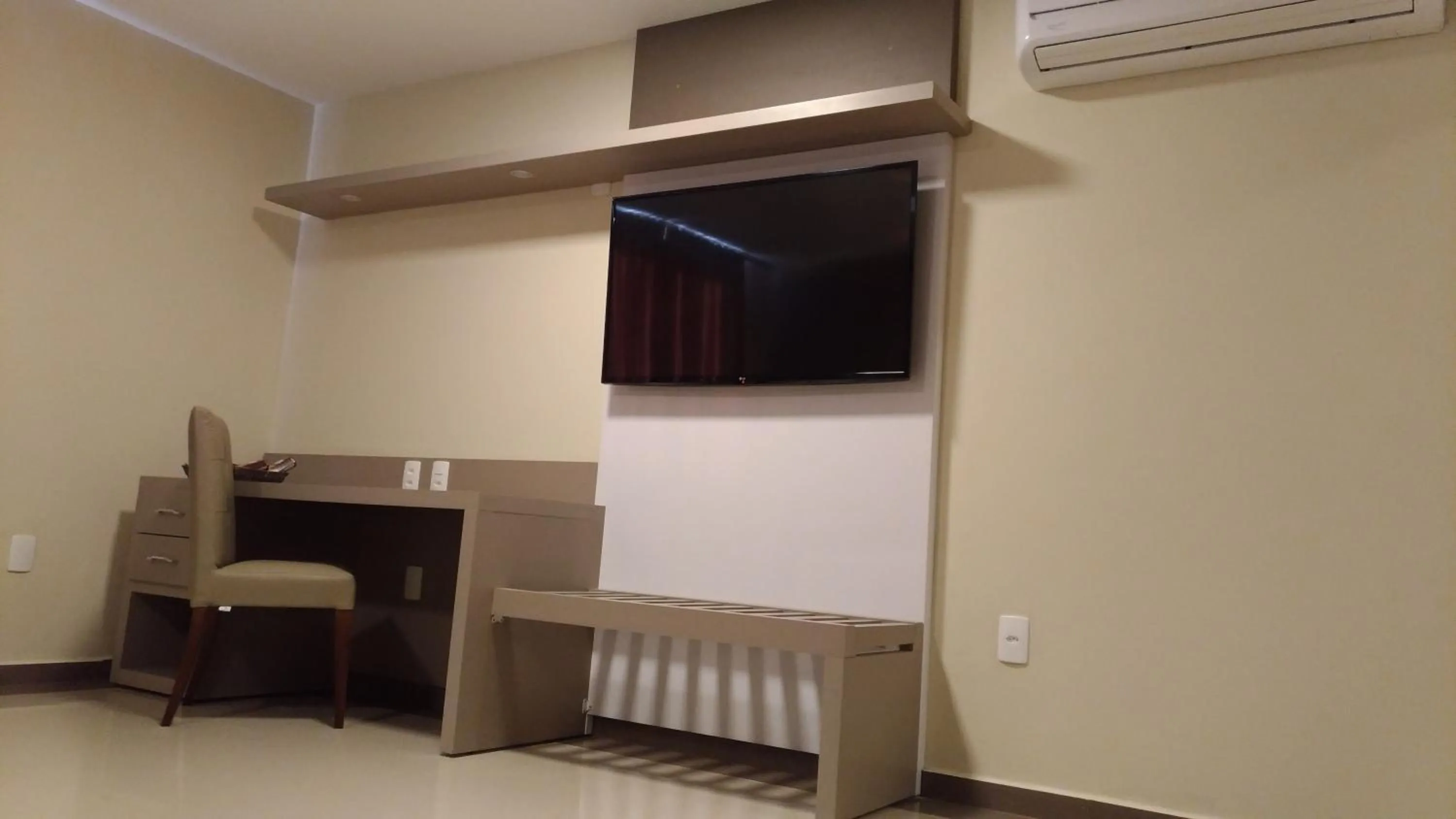 Bedroom in Paracambi Top Hotel