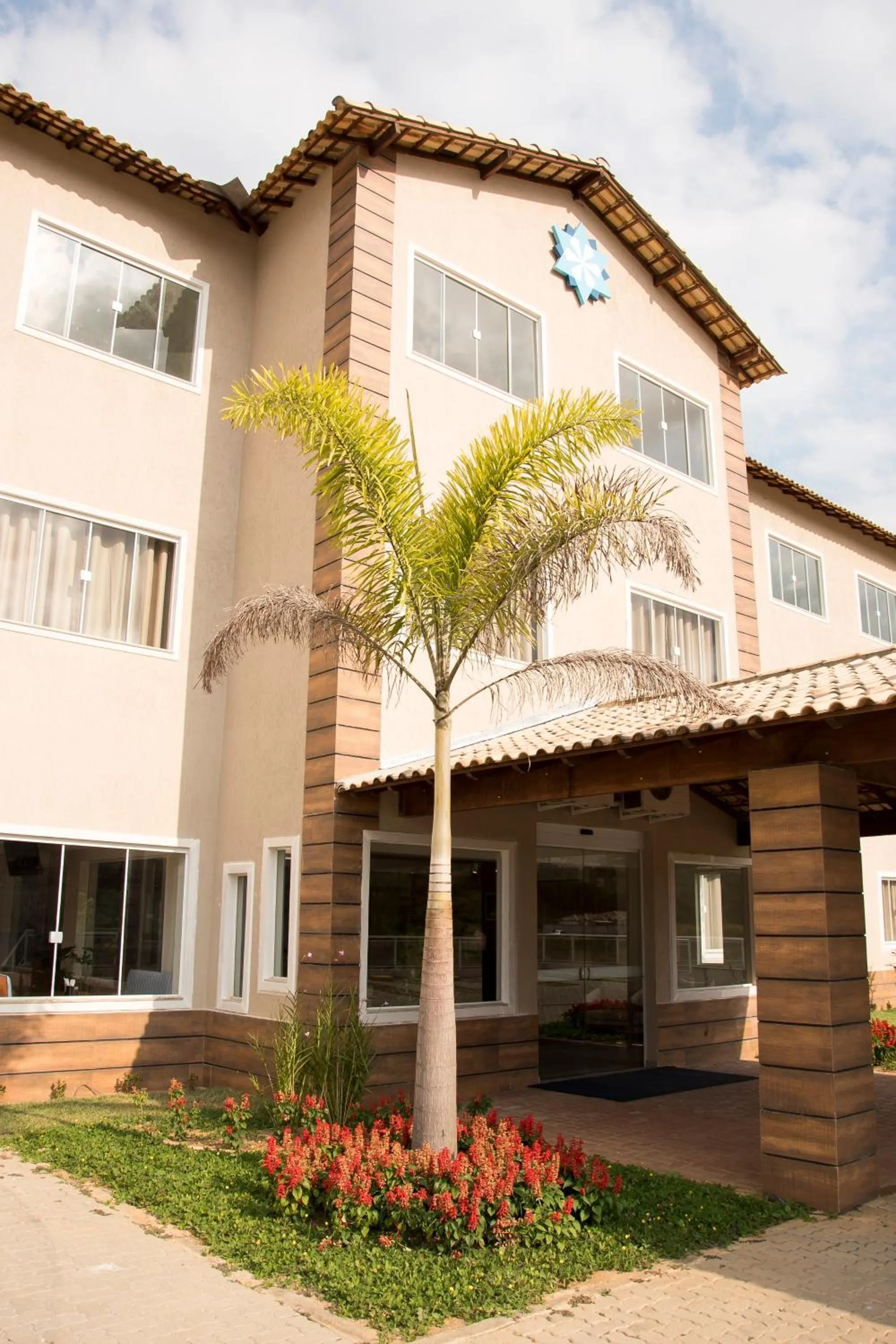 Facade/entrance in Paracambi Top Hotel