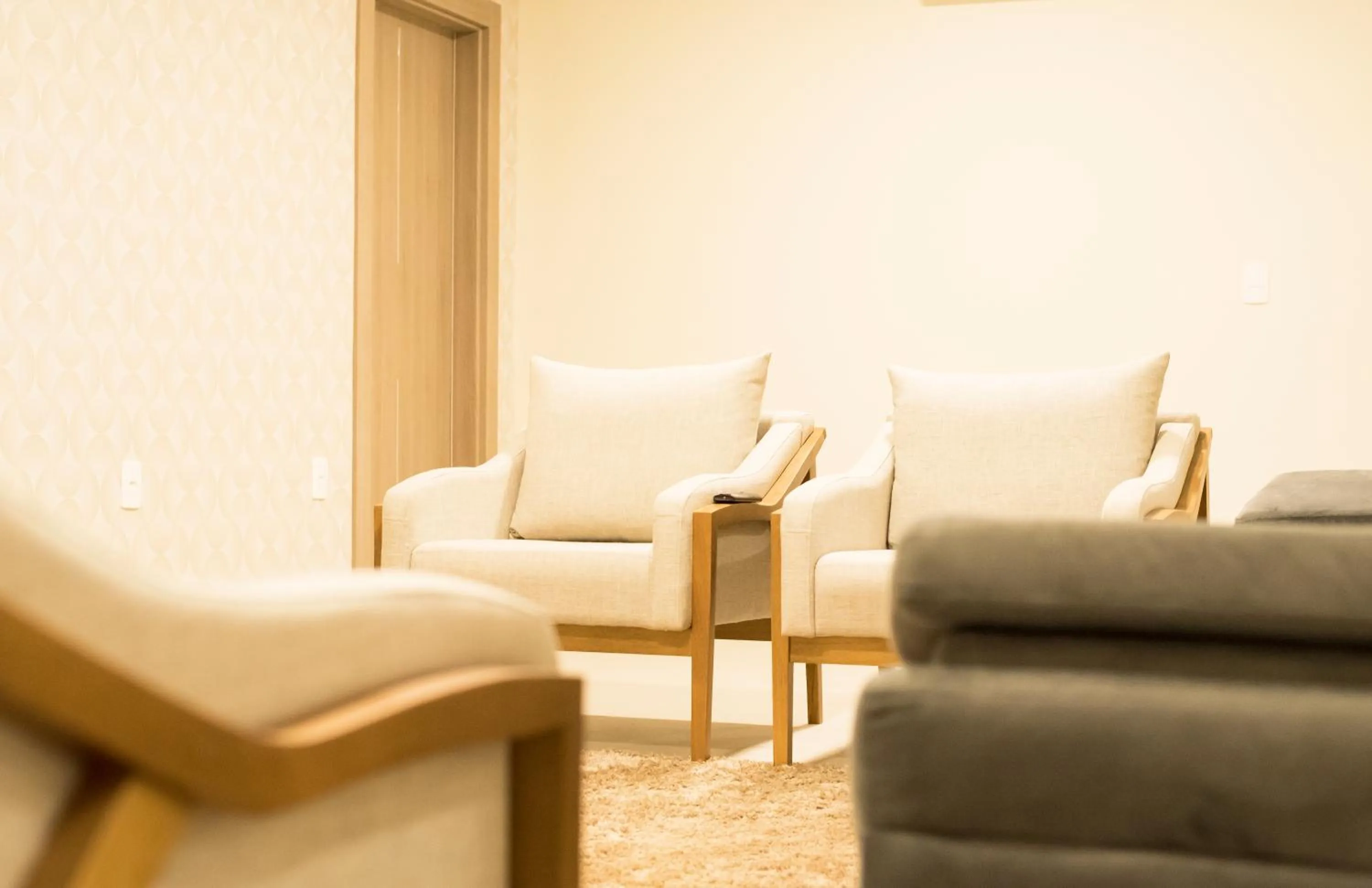 Communal lounge/ TV room in Paracambi Top Hotel