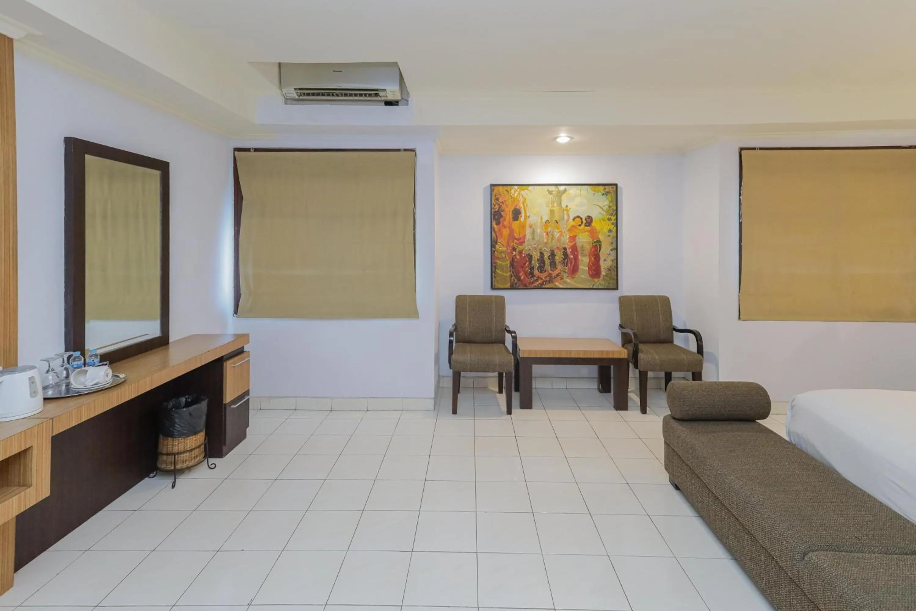 Living room in Urbanview Hotel Taman Suci Denpasar Bali