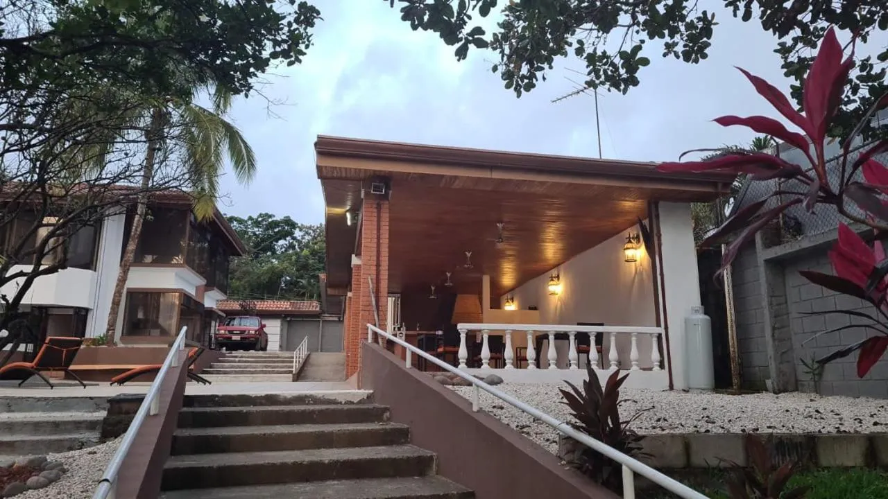 Uruka Lodge