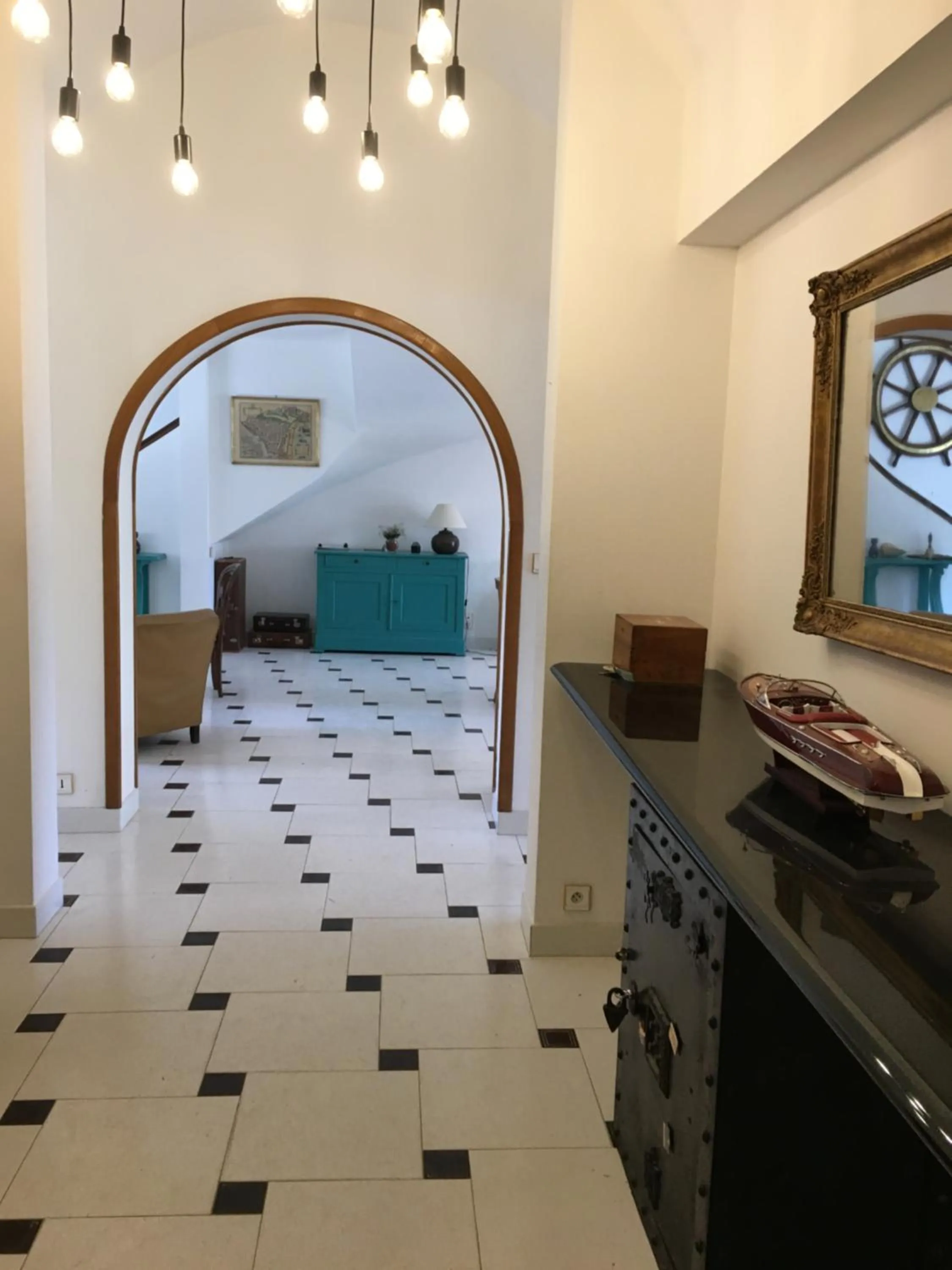 Facade/entrance in LE CHÊNE ET L'EAU