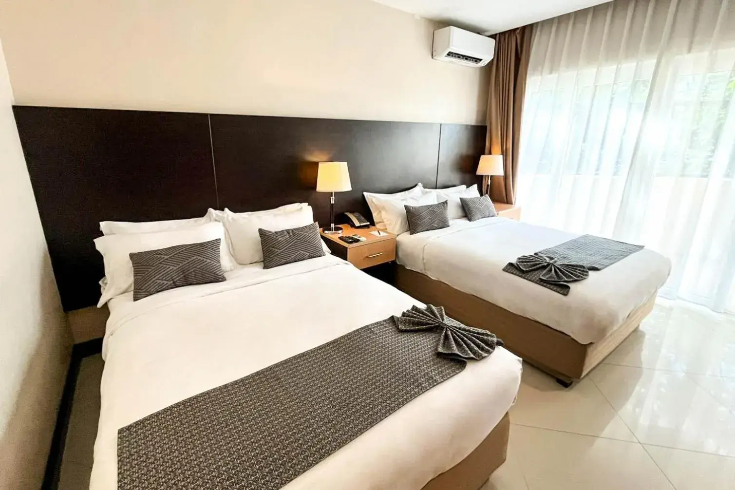 Bedroom, Bed in The Lake Hotel Tagaytay Bedroom, Bed in The Lake Hotel Tagaytay