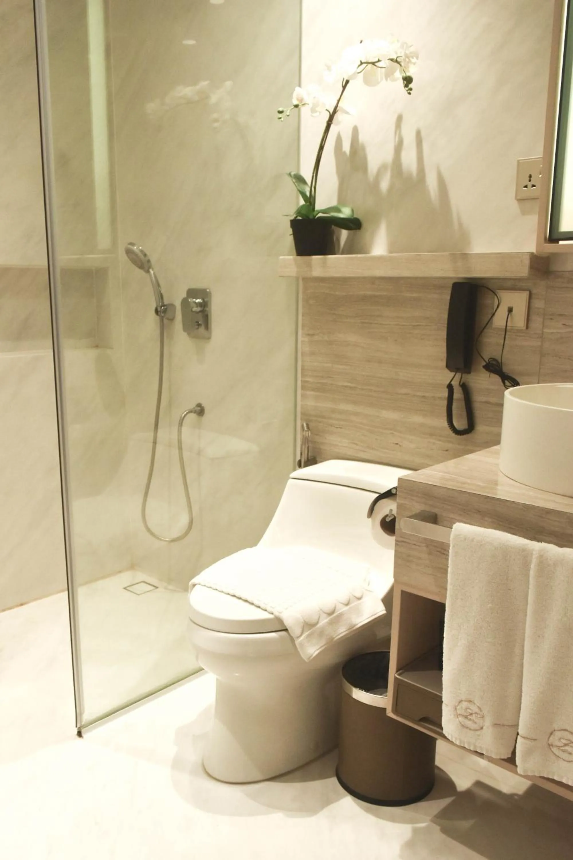 The Lake Hotel Tagaytay