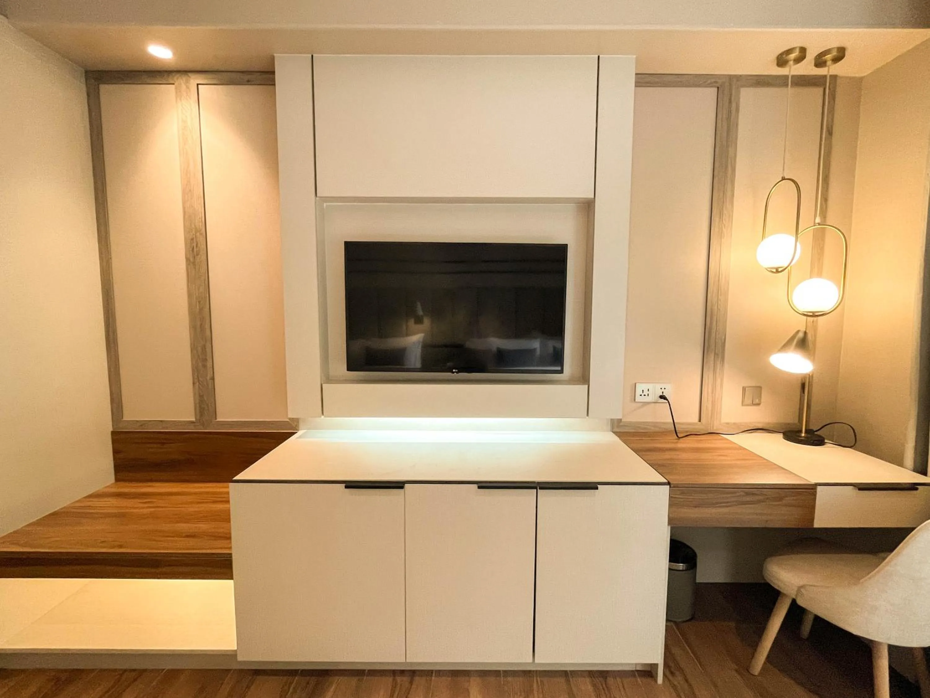 The Lake Hotel Tagaytay