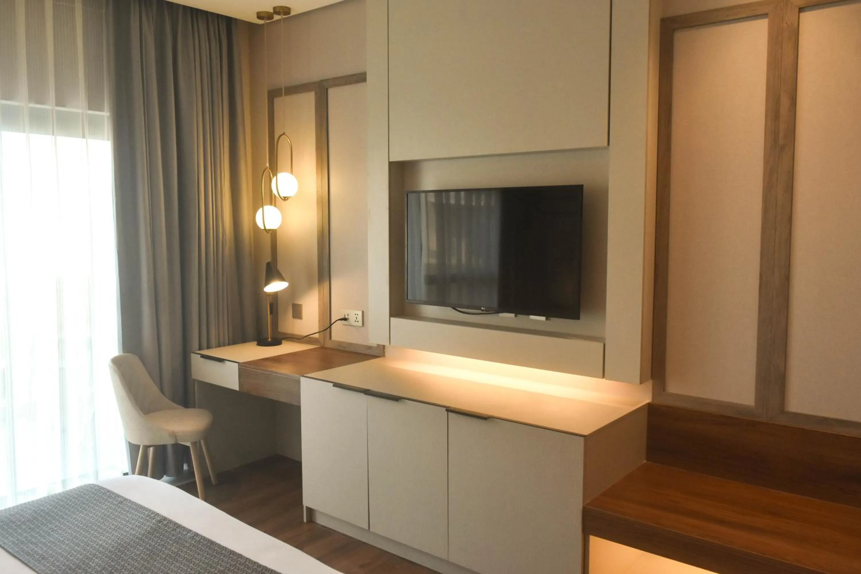 The Lake Hotel Tagaytay