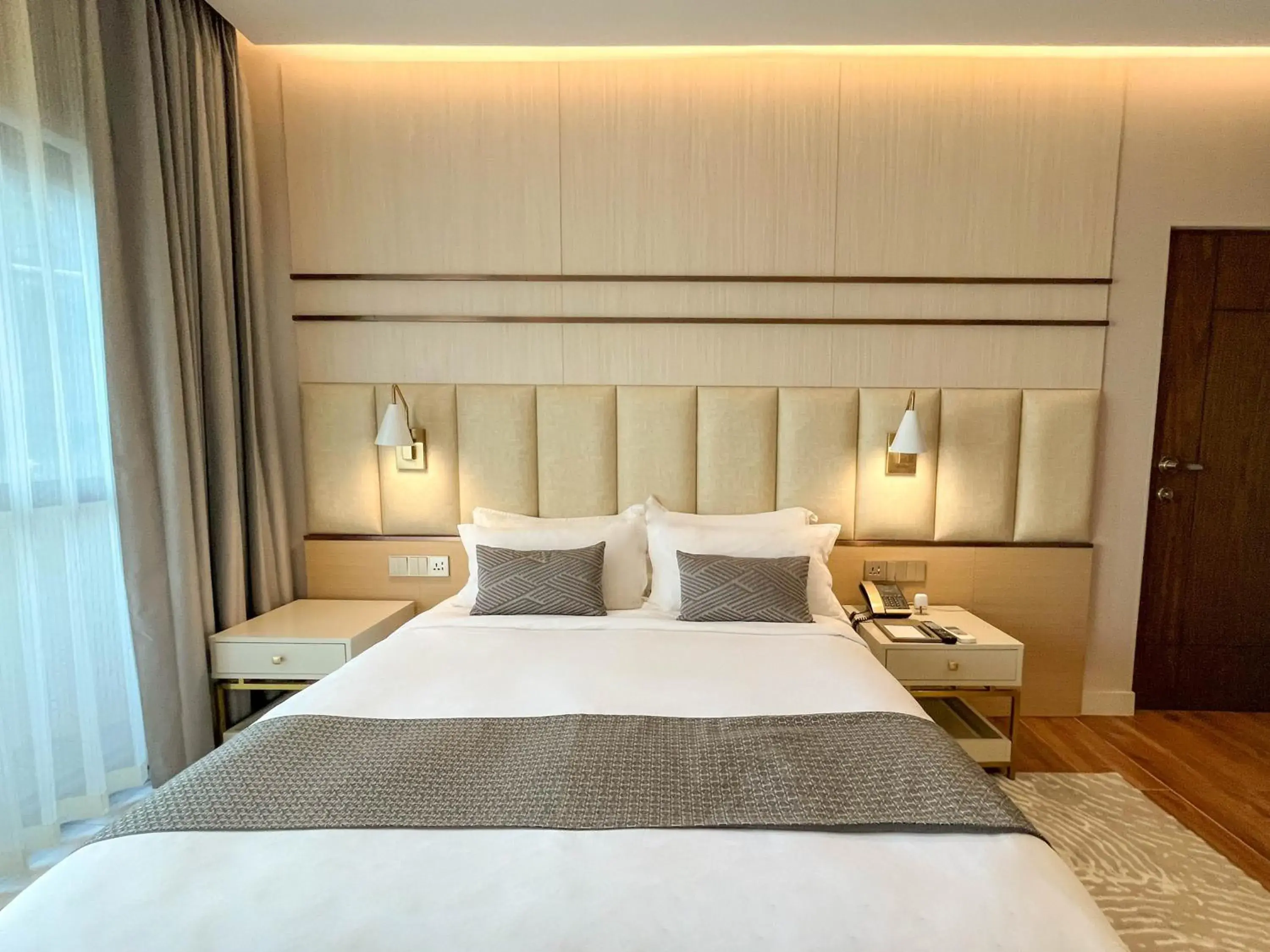 Bed in The Lake Hotel Tagaytay Bed in The Lake Hotel Tagaytay