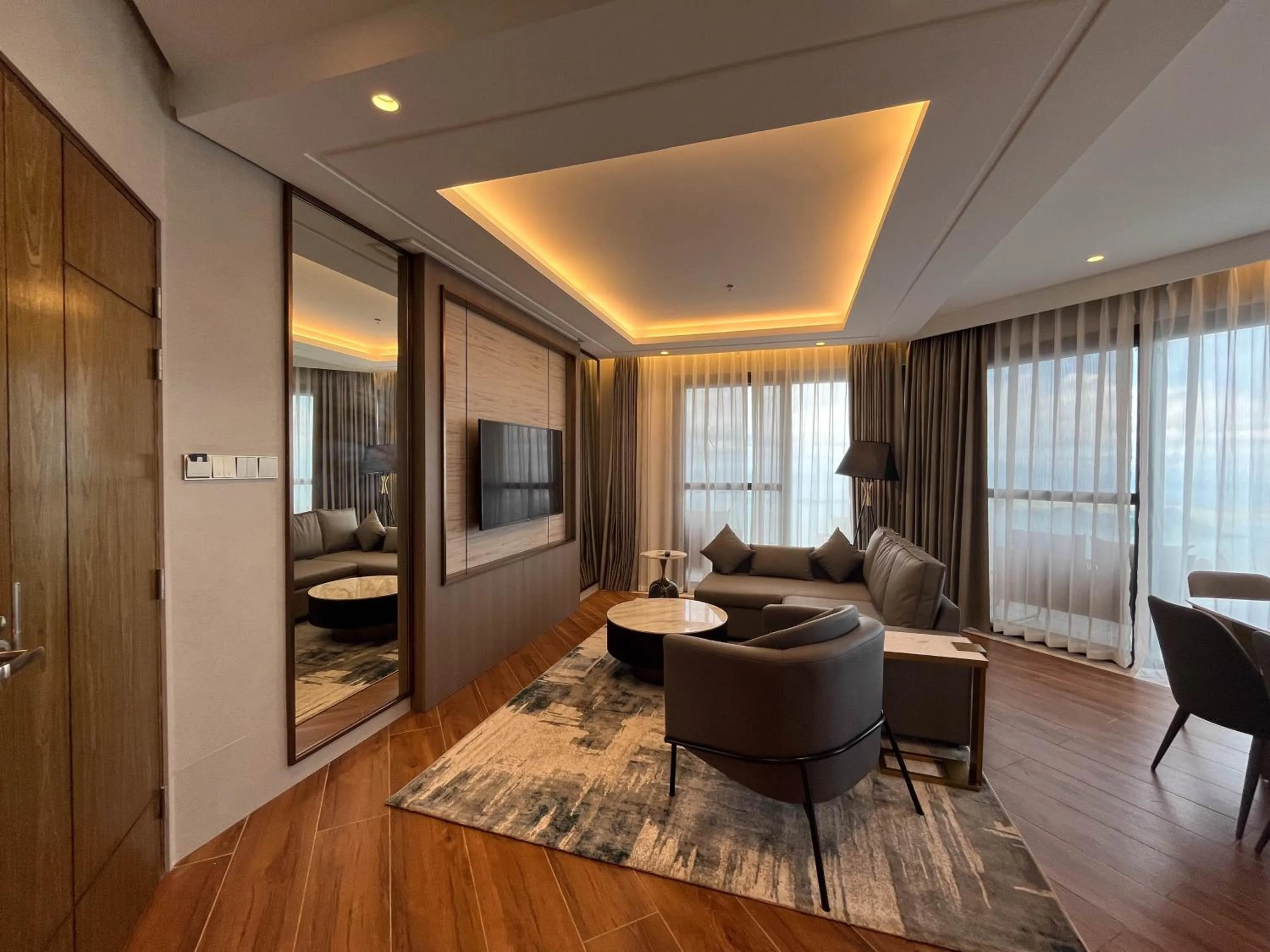 The Lake Hotel Tagaytay