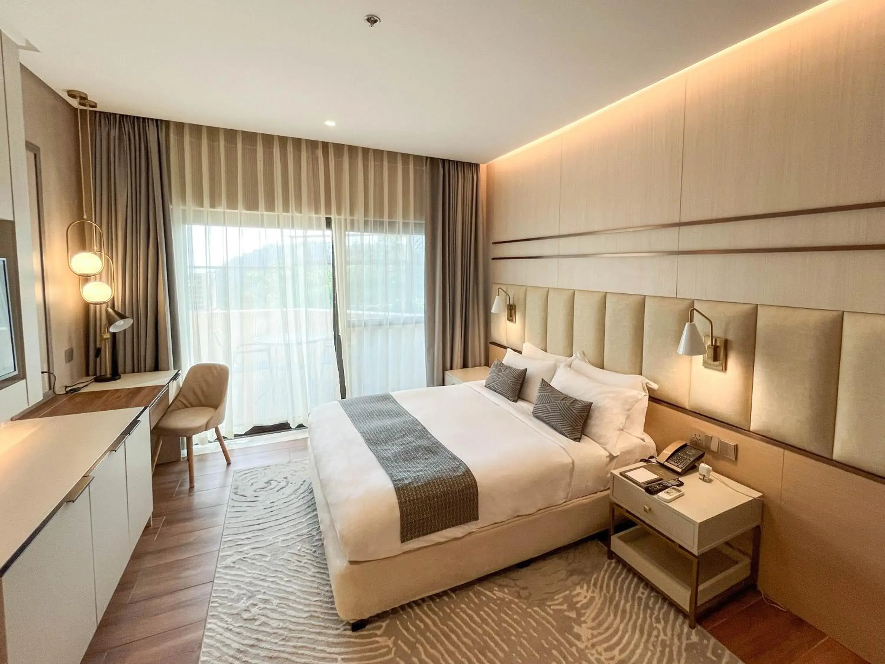 Bed in The Lake Hotel Tagaytay Bed in The Lake Hotel Tagaytay