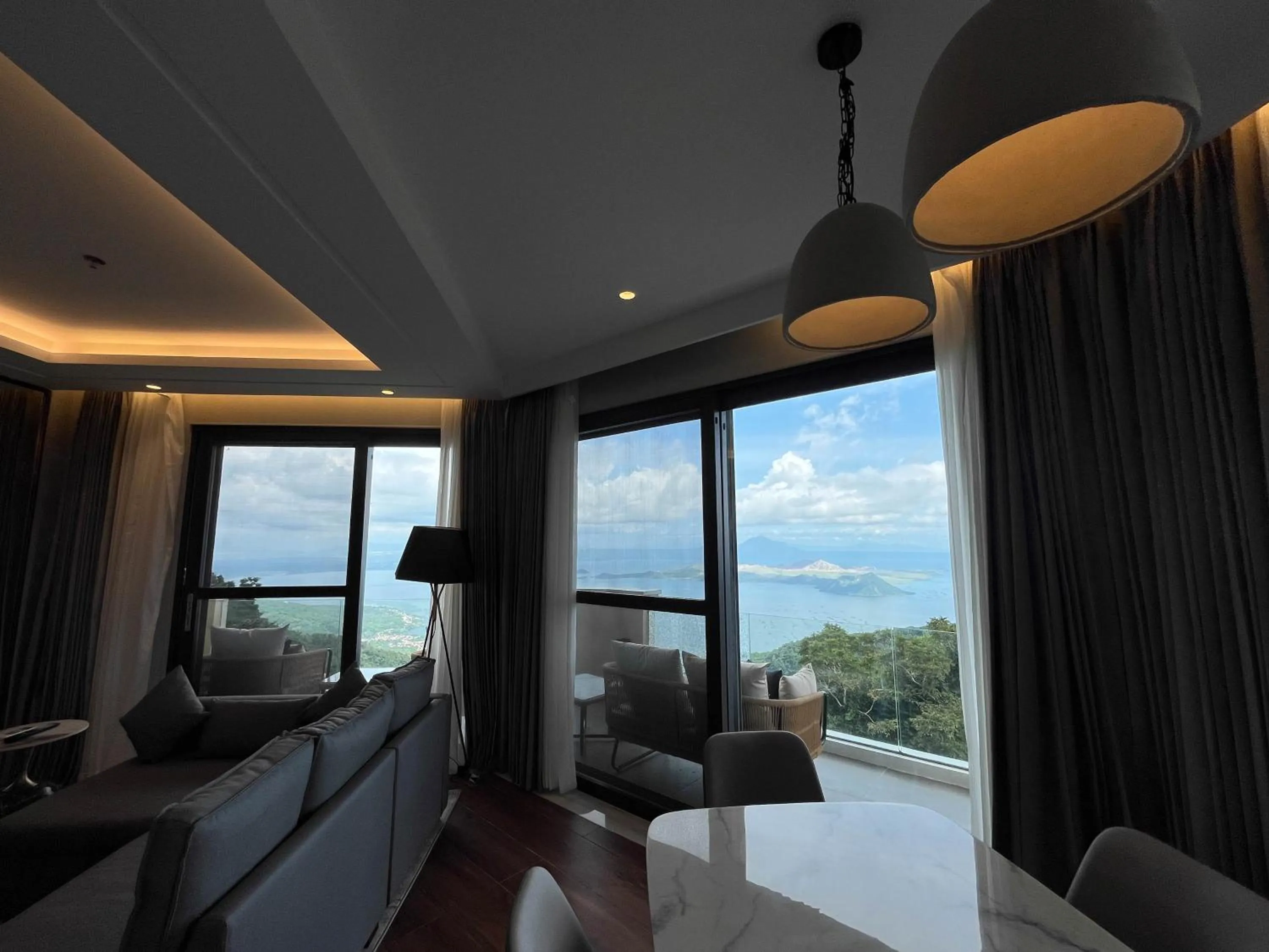 The Lake Hotel Tagaytay