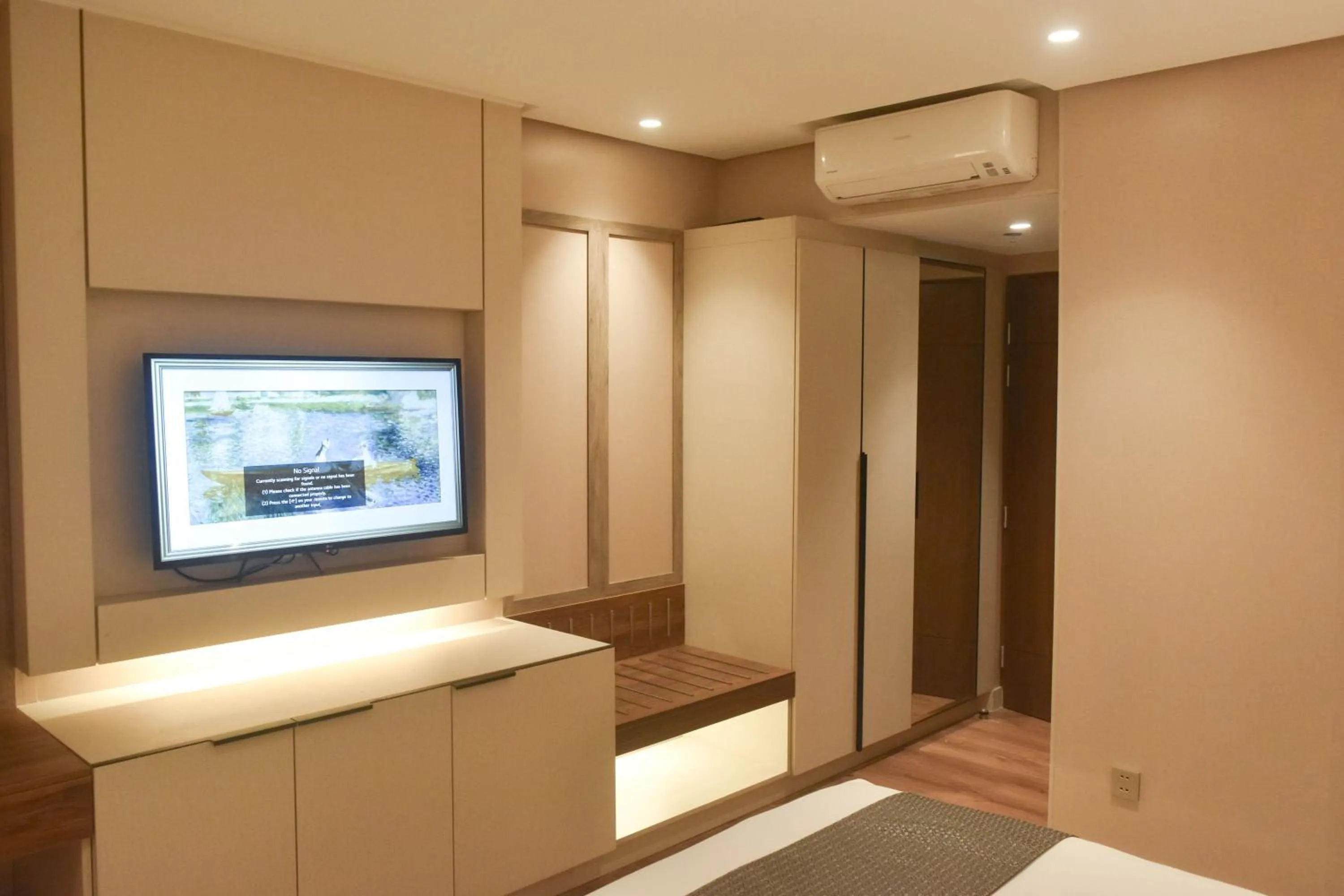 The Lake Hotel Tagaytay